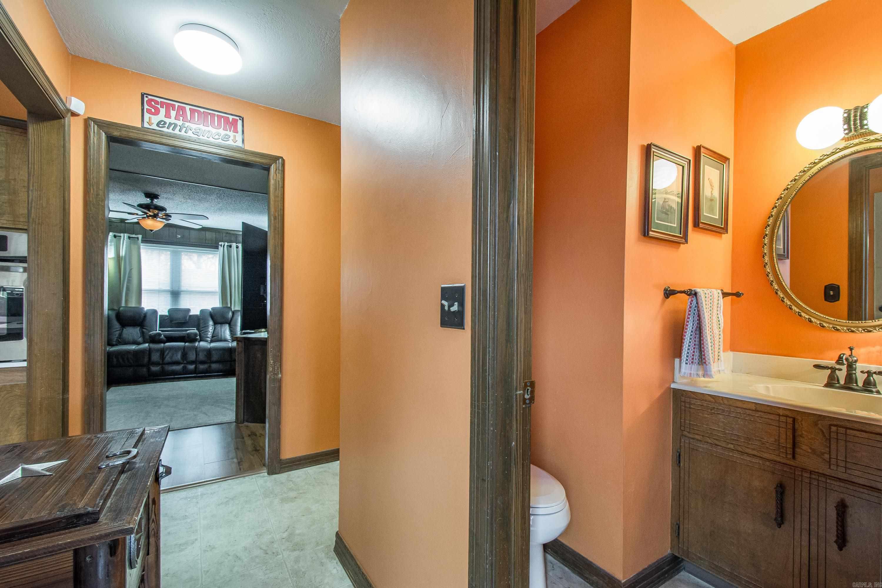 COUNTRY CLUB PARK - Residential