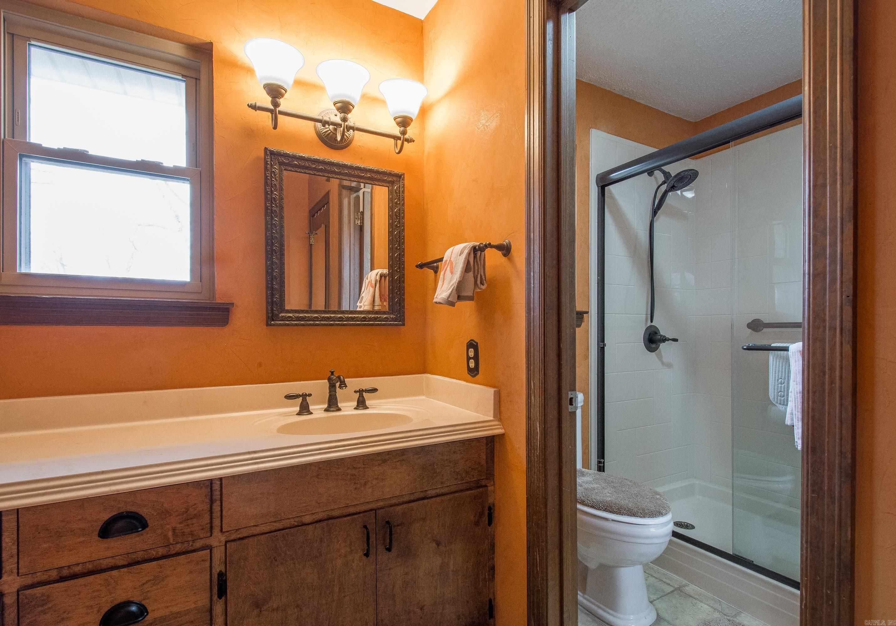 COUNTRY CLUB PARK - Residential