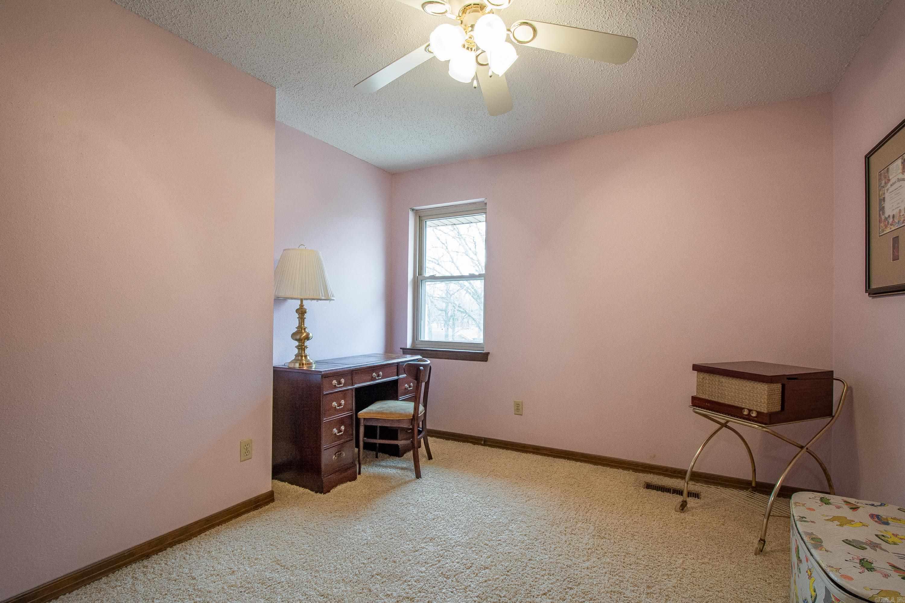 COUNTRY CLUB PARK - Residential