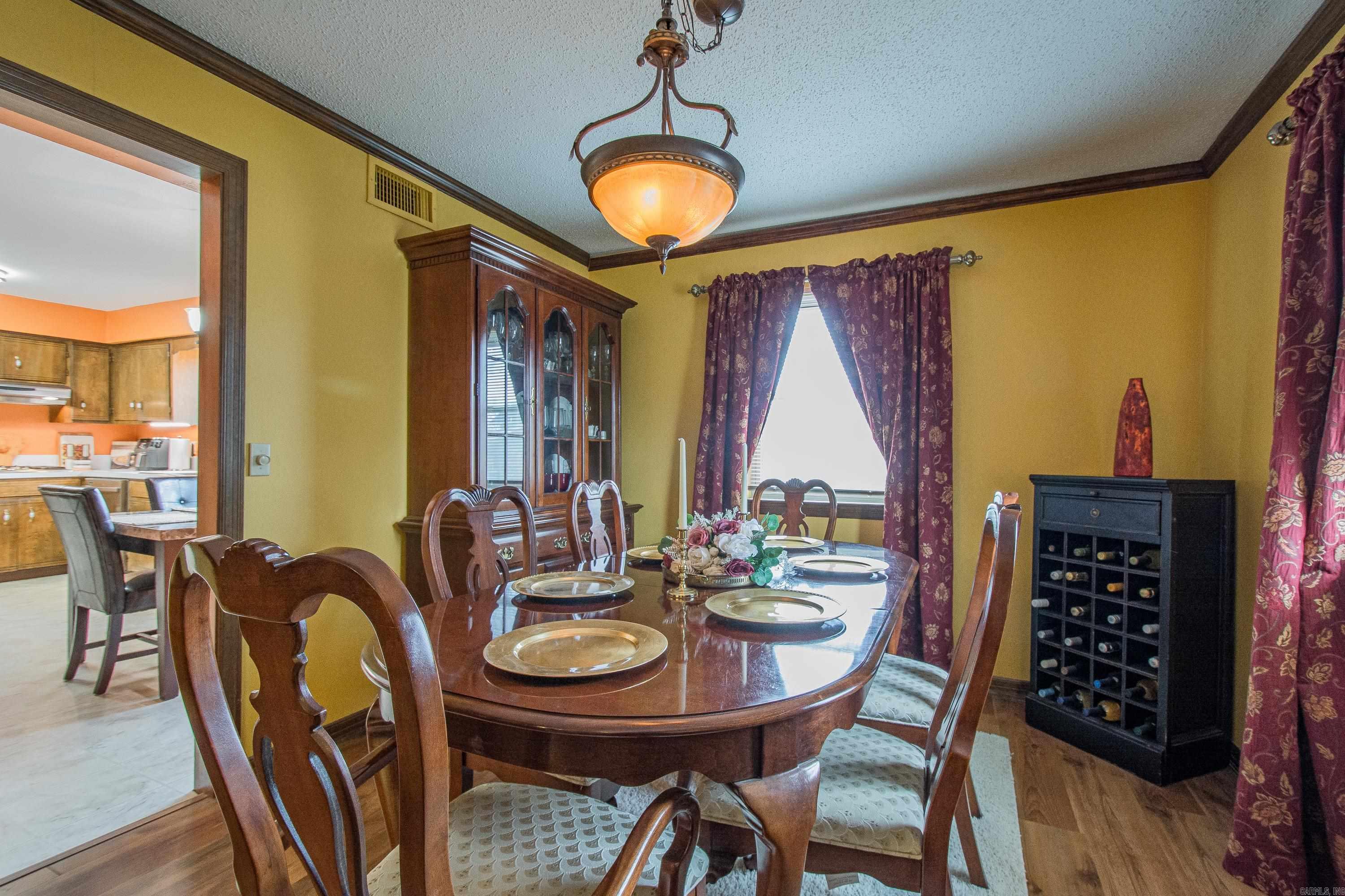 COUNTRY CLUB PARK - Residential