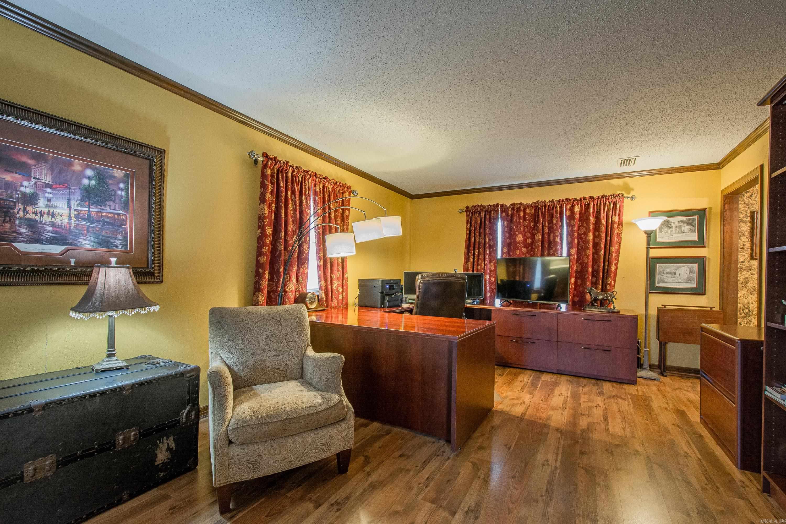 COUNTRY CLUB PARK - Residential