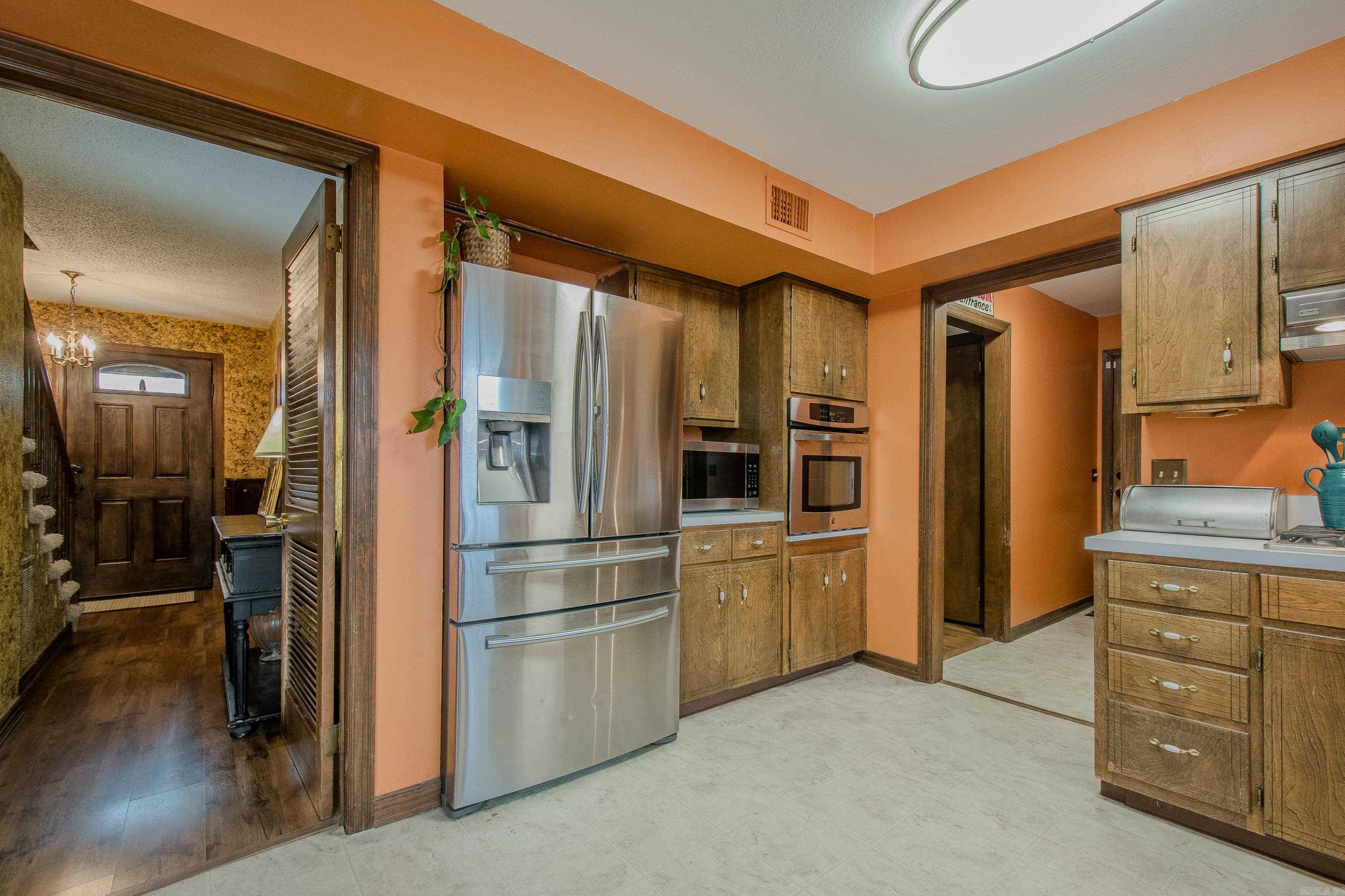 COUNTRY CLUB PARK - Residential