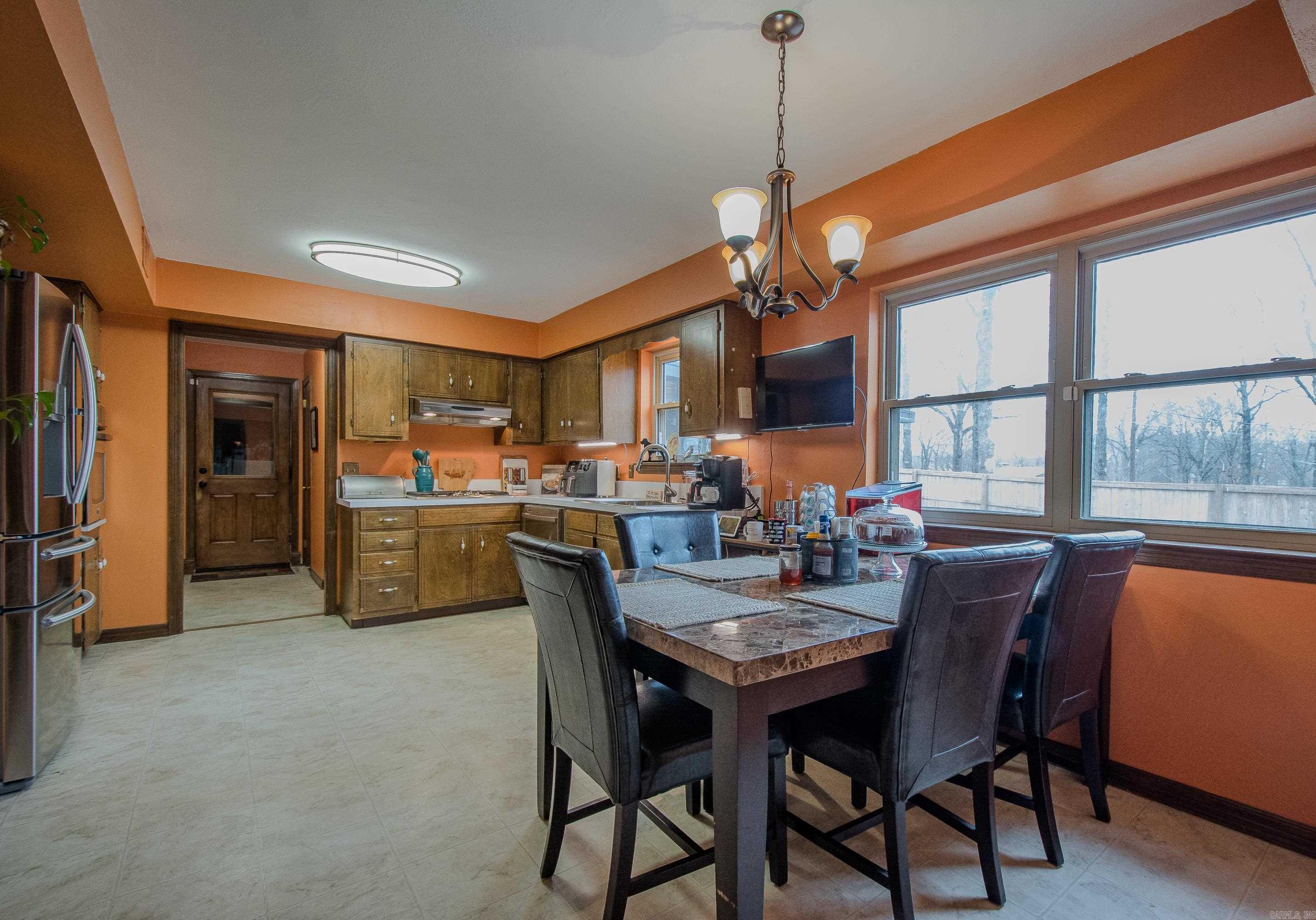 COUNTRY CLUB PARK - Residential