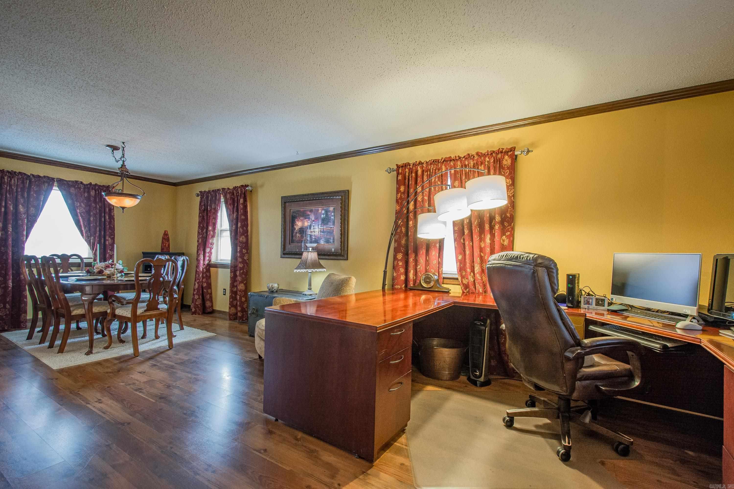 COUNTRY CLUB PARK - Residential