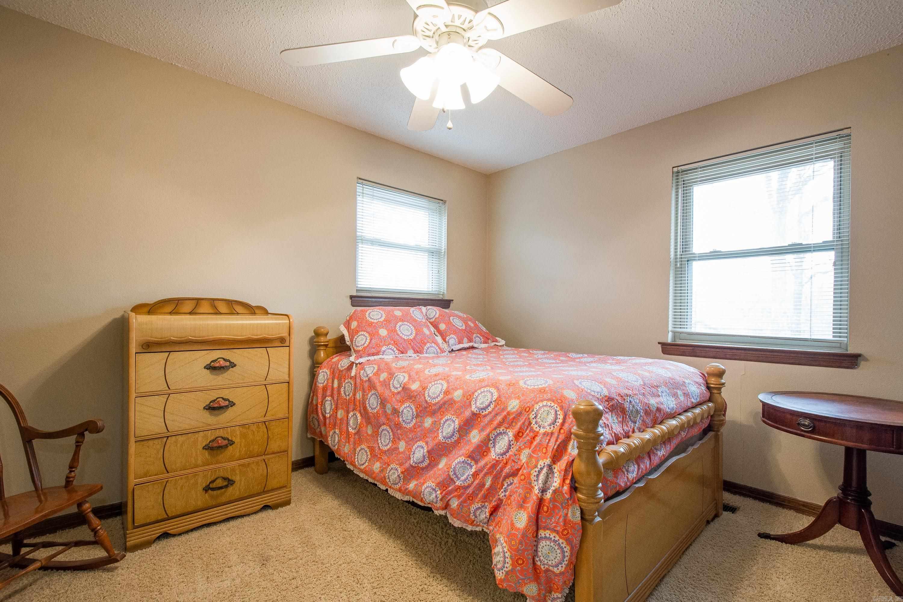 COUNTRY CLUB PARK - Residential