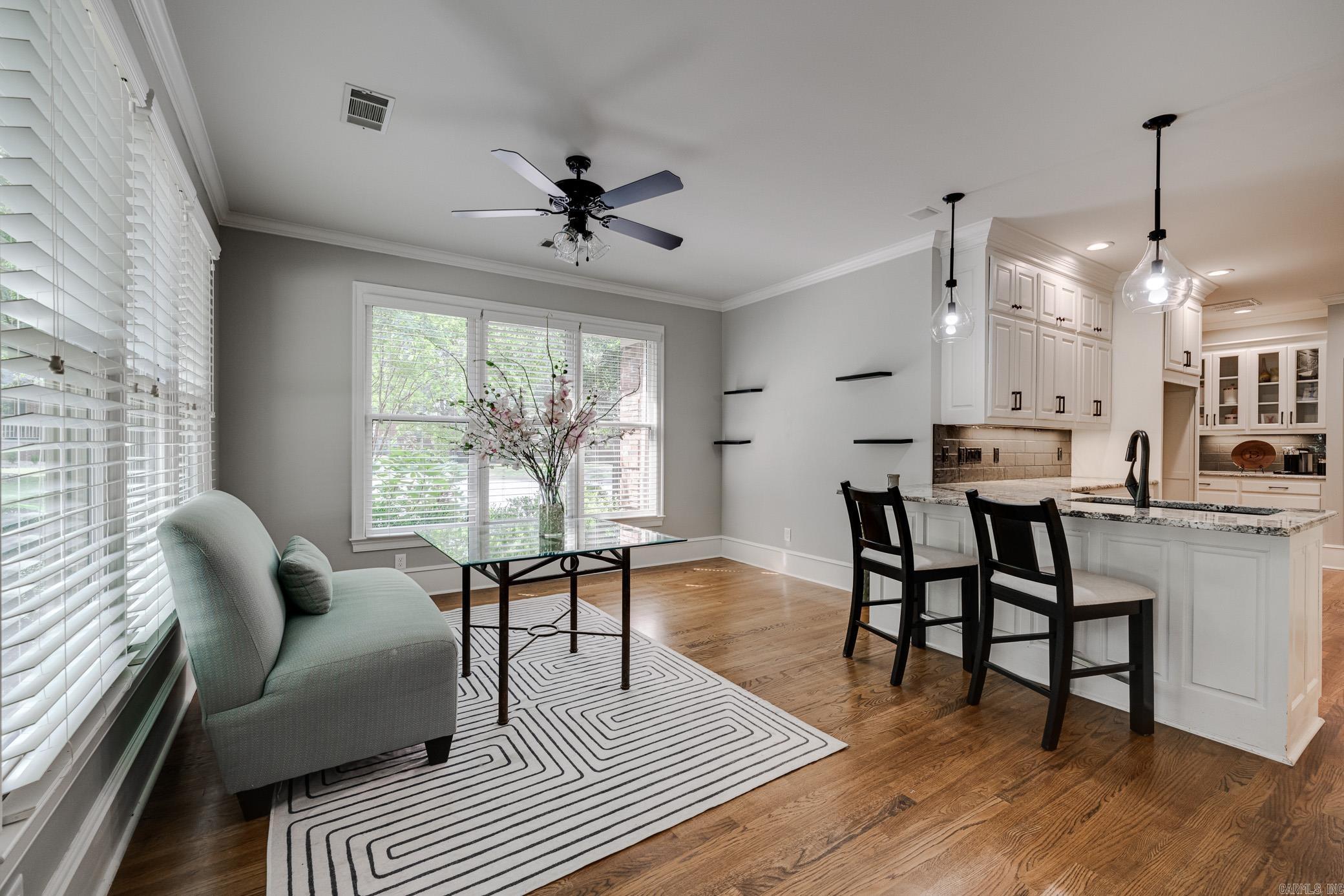 PIPPINPOST - Residential