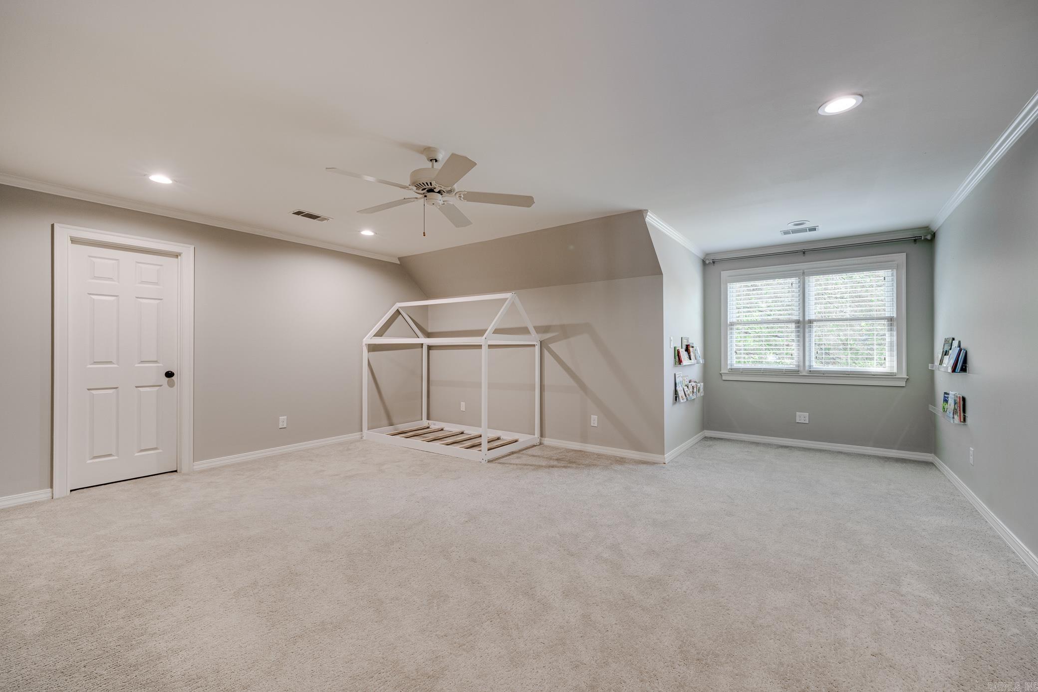 PIPPINPOST - Residential