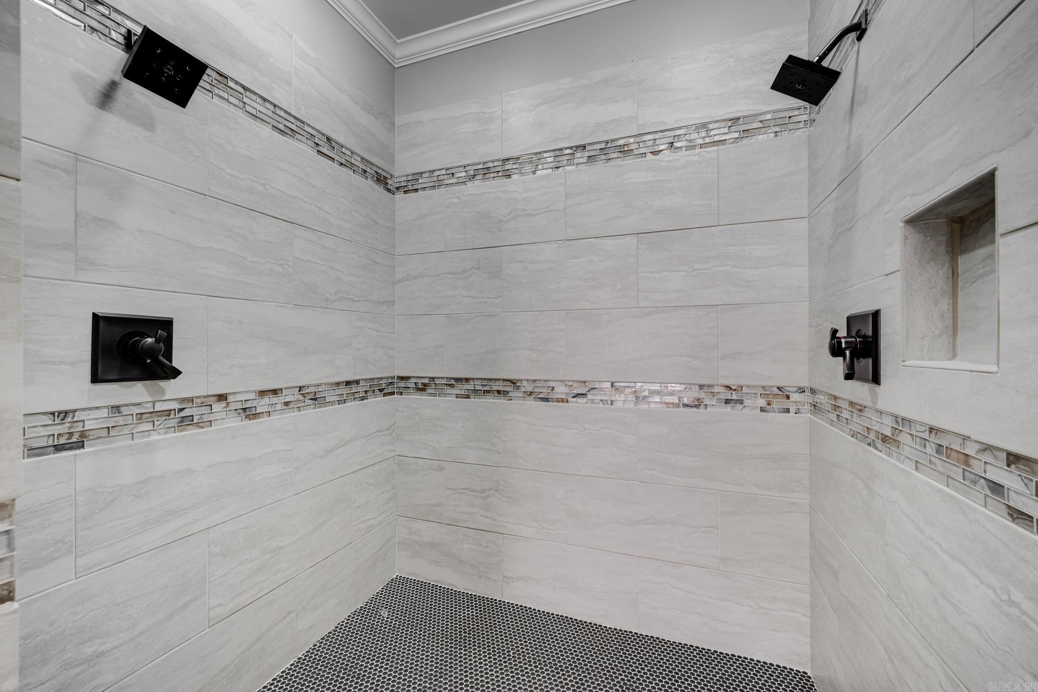 PIPPINPOST - Residential