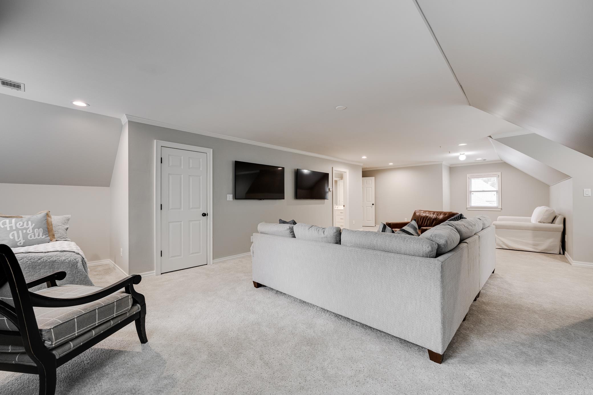 PIPPINPOST - Residential