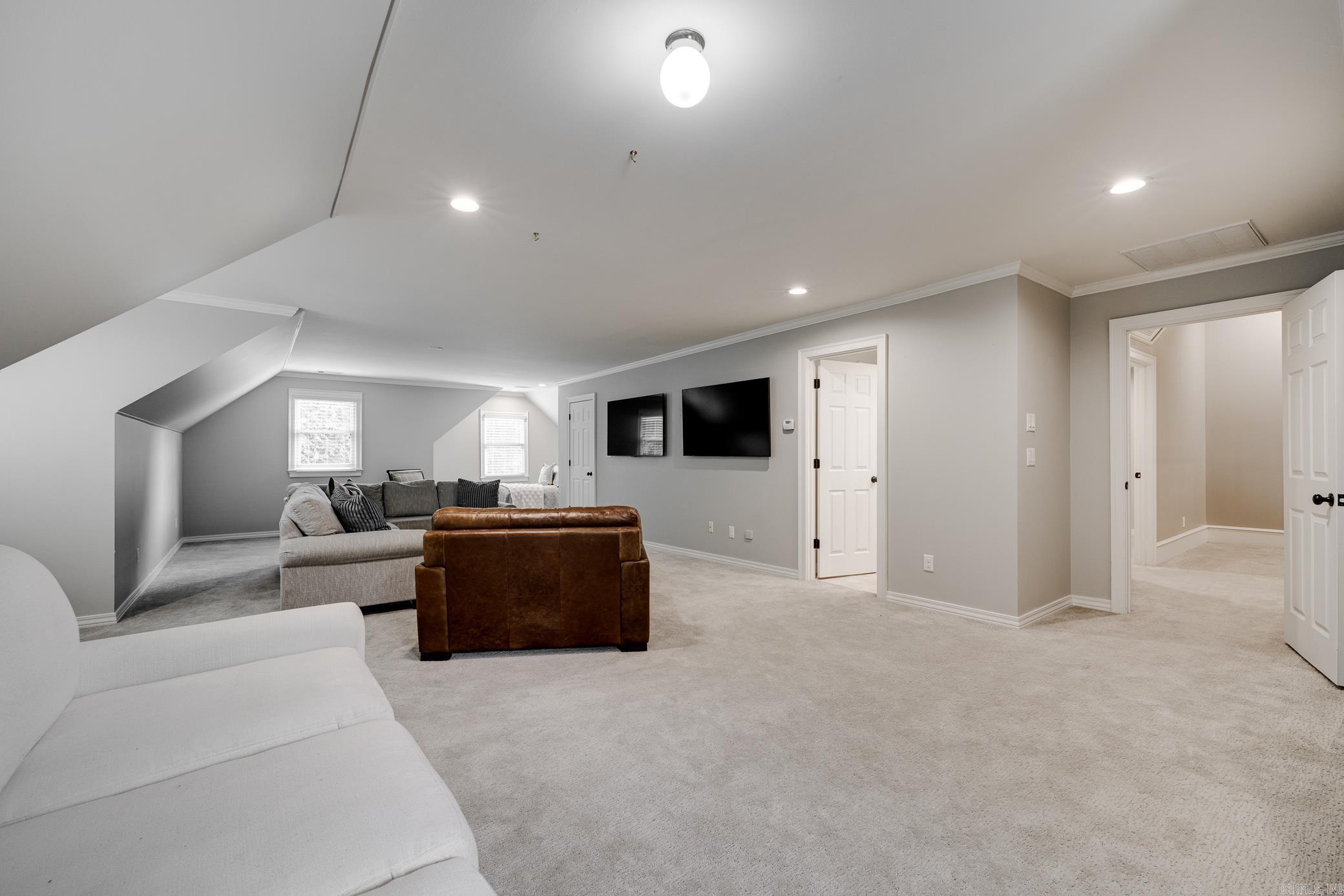 PIPPINPOST - Residential