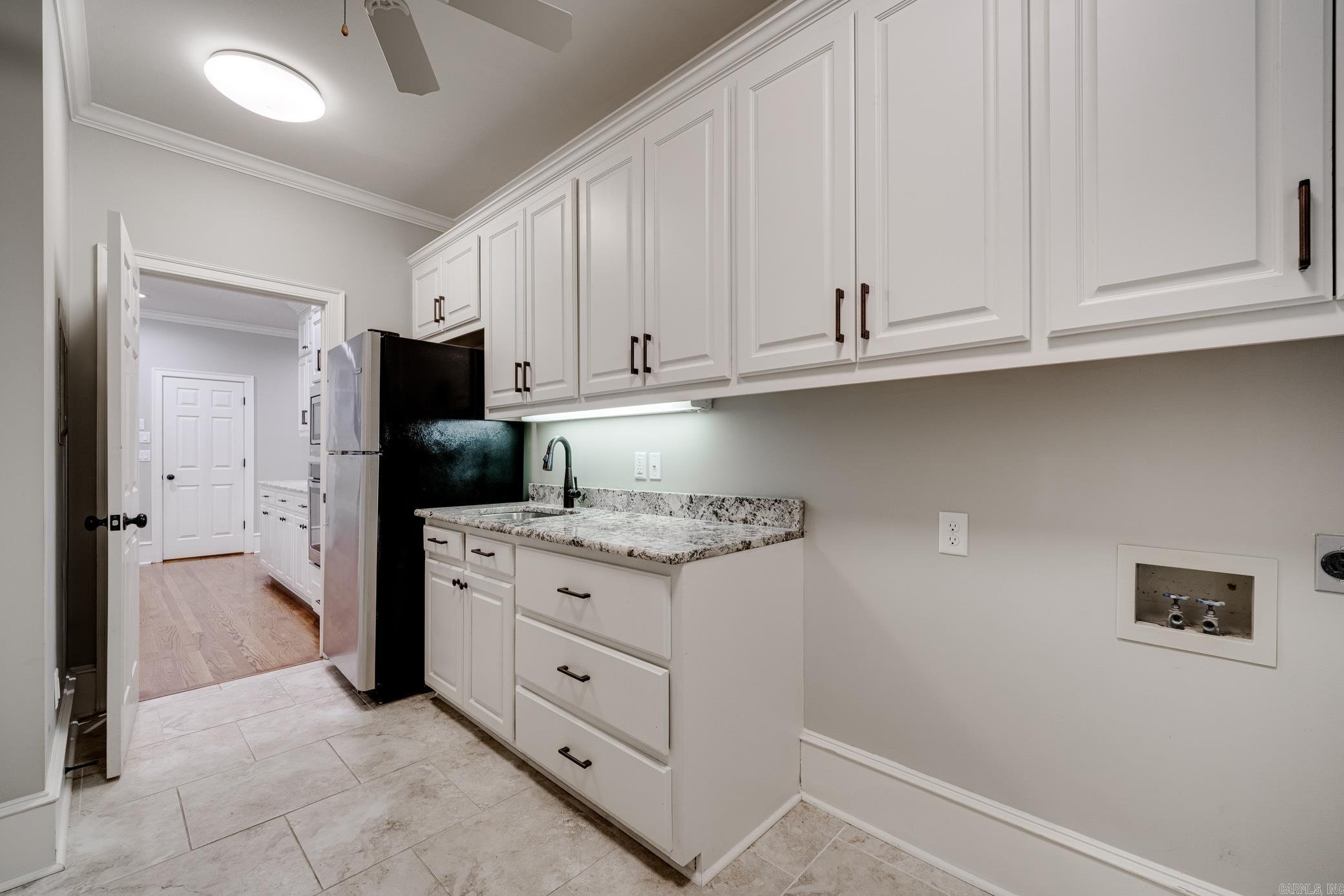 PIPPINPOST - Residential