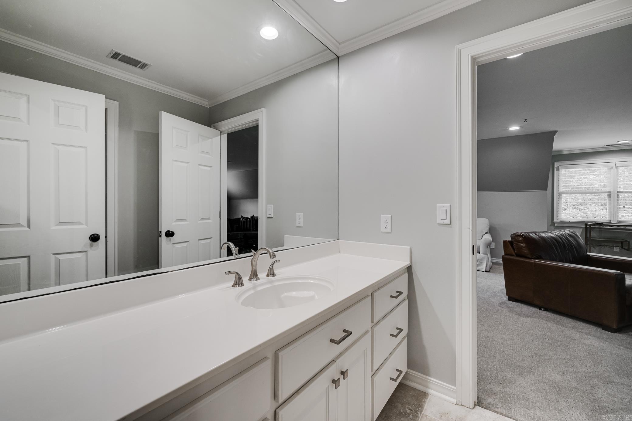 PIPPINPOST - Residential