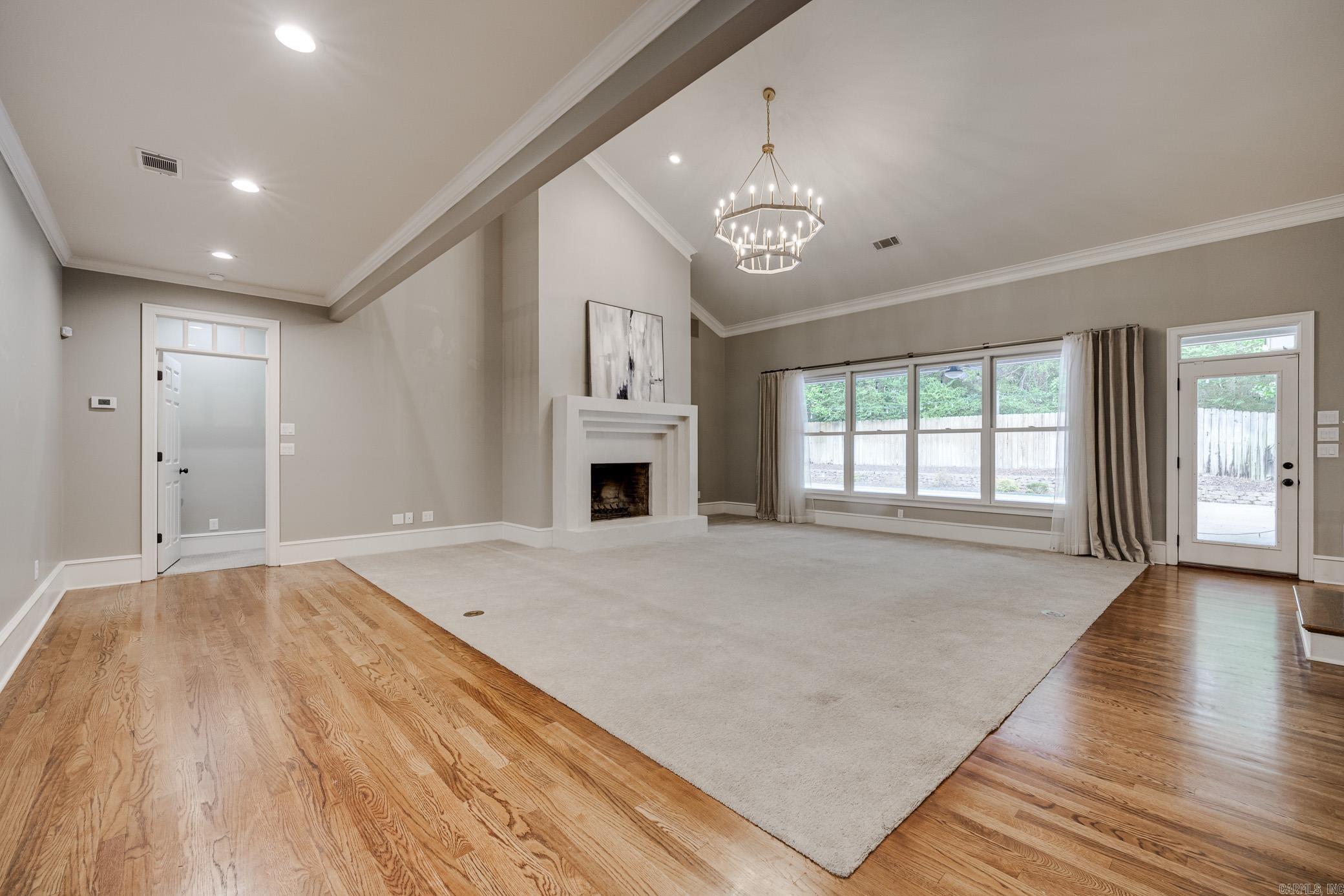 PIPPINPOST - Residential