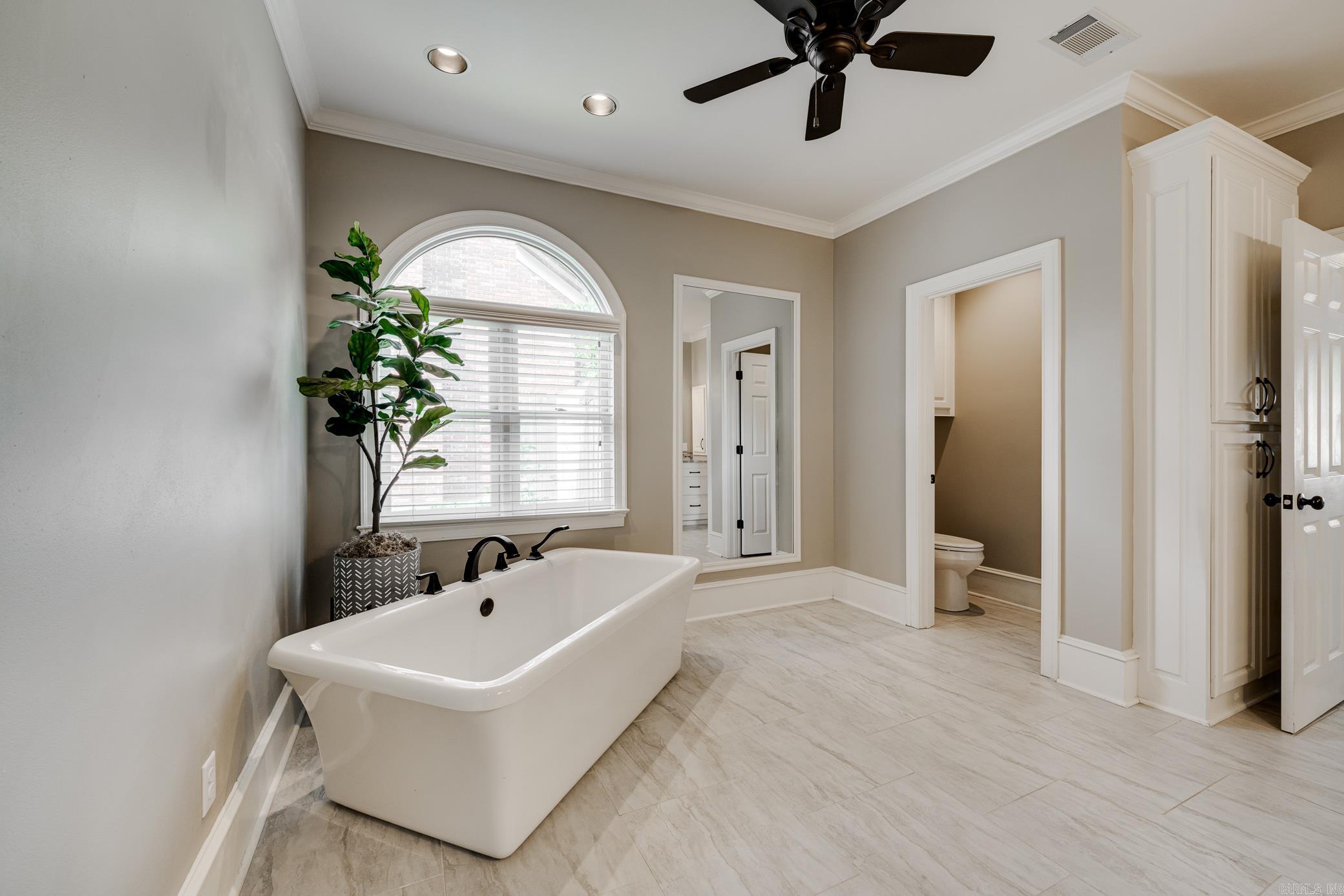 PIPPINPOST - Residential