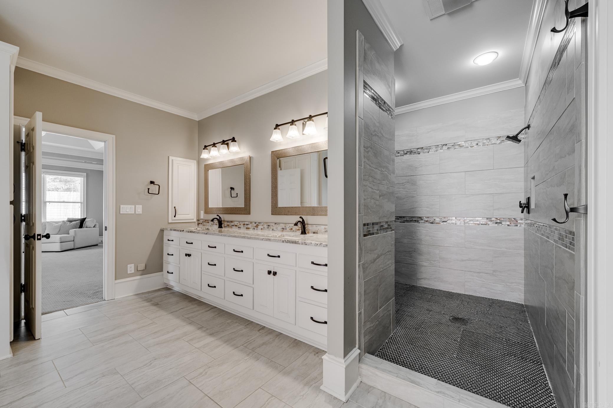 PIPPINPOST - Residential