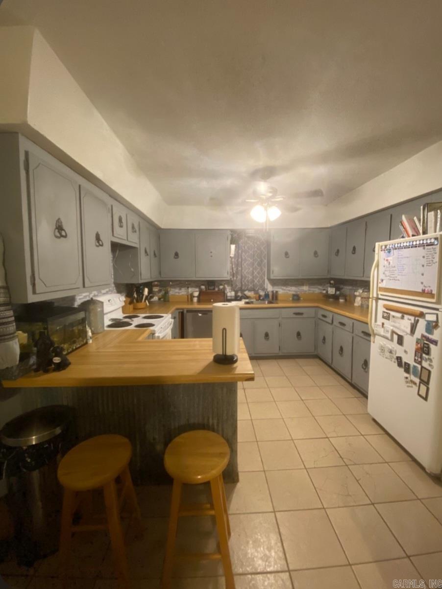 MELANIE HGTS - Residential
