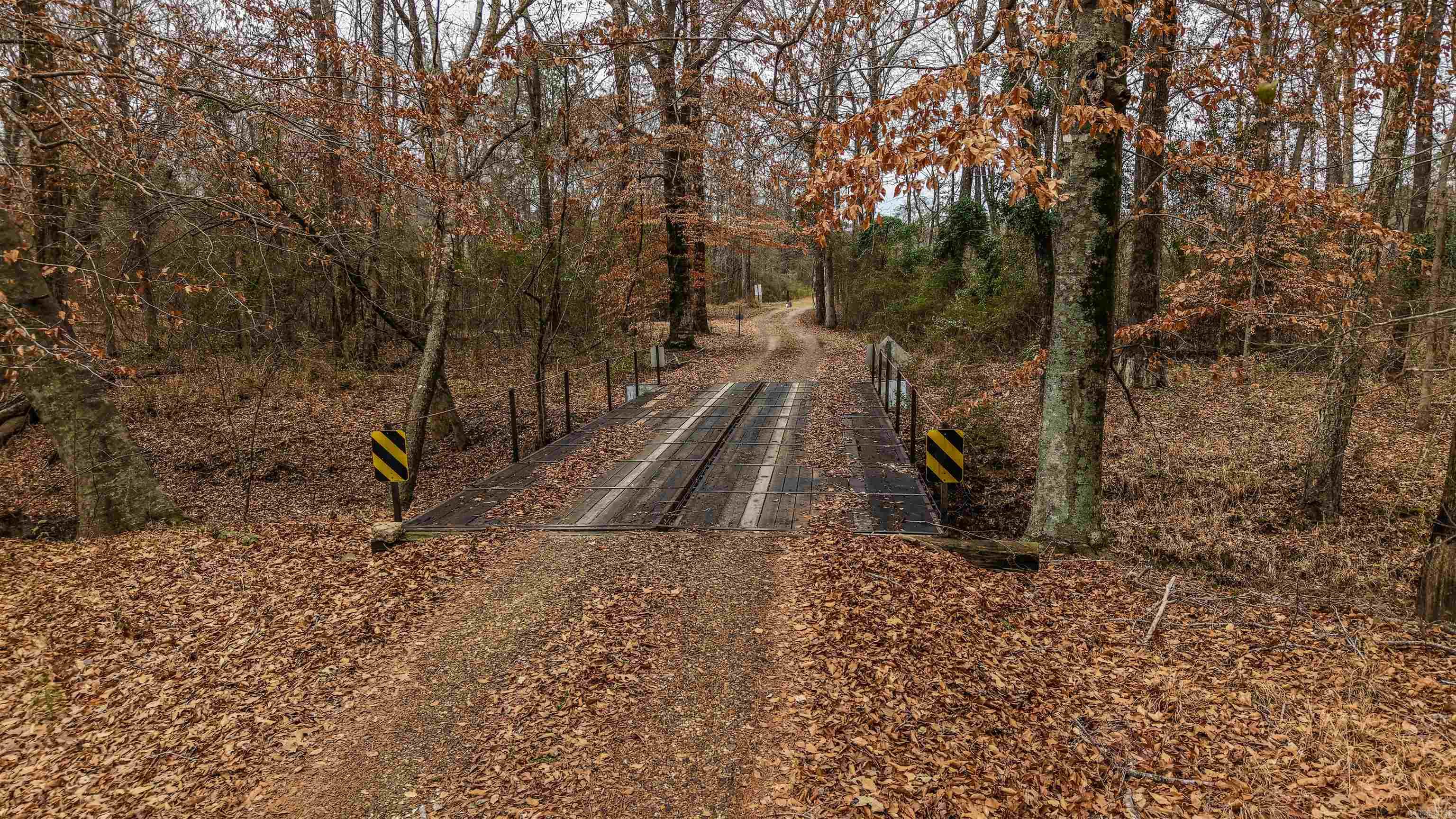 Metes & Bounds - Land