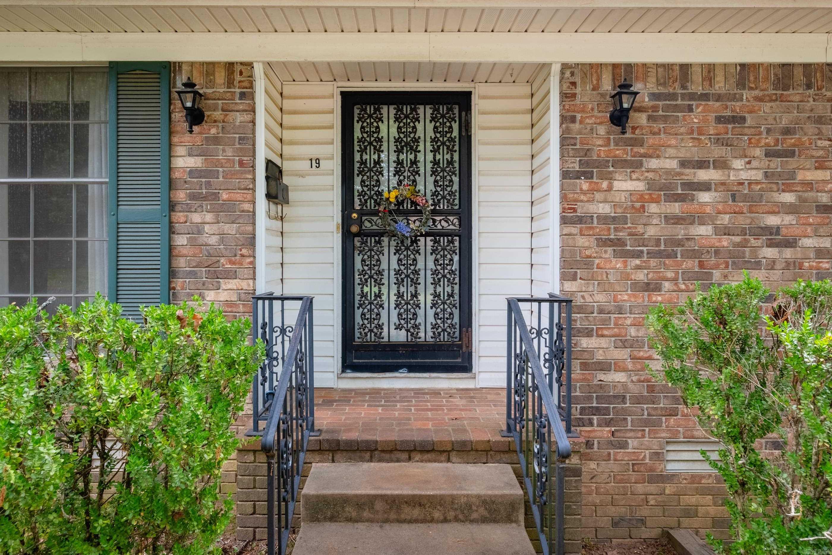 COLONY WEST - Residential