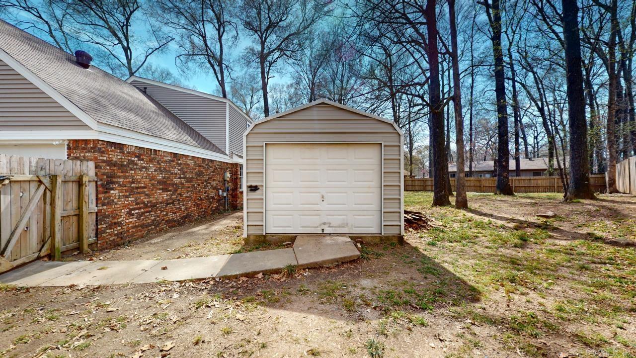 Smoking Oaks - Residential