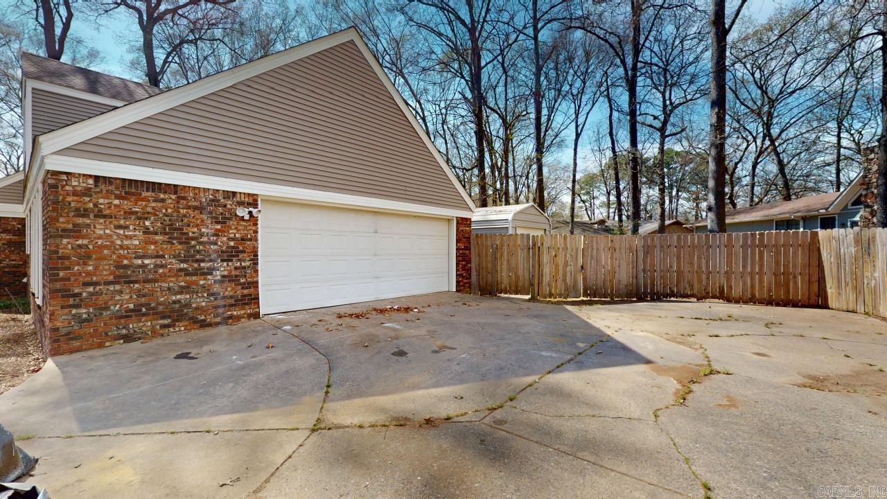 Smoking Oaks - Residential