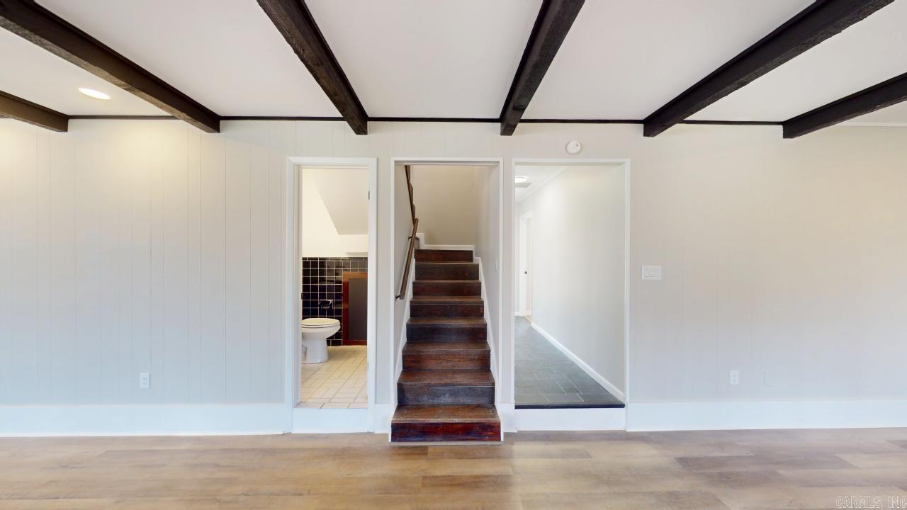 Smoking Oaks - Residential
