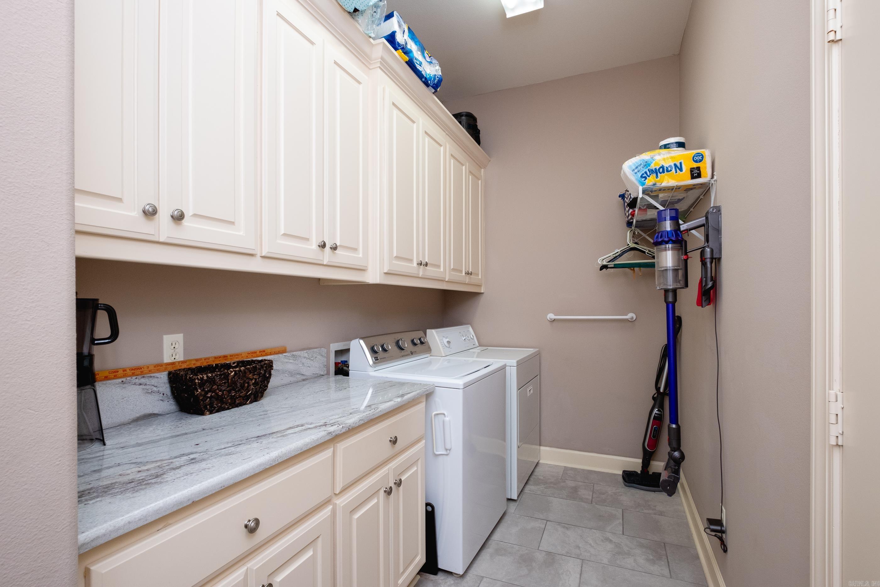 CHENAL VALLEY CHALLAIN PLACE - Residential