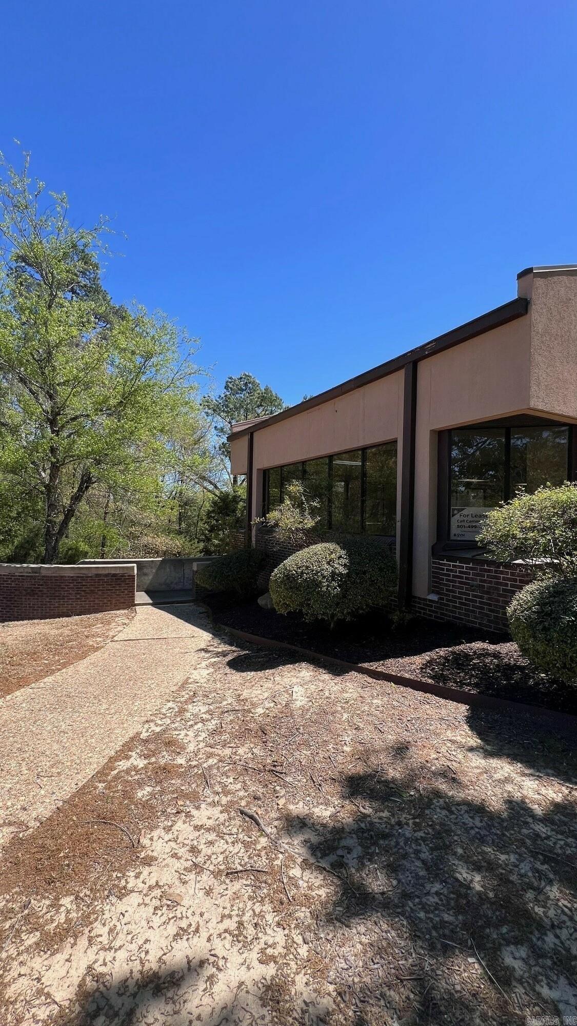 1285 Sq Ft Spacious and modern layout Abundant natural light Customizable floor space Convenient access Ample parking Professional environment