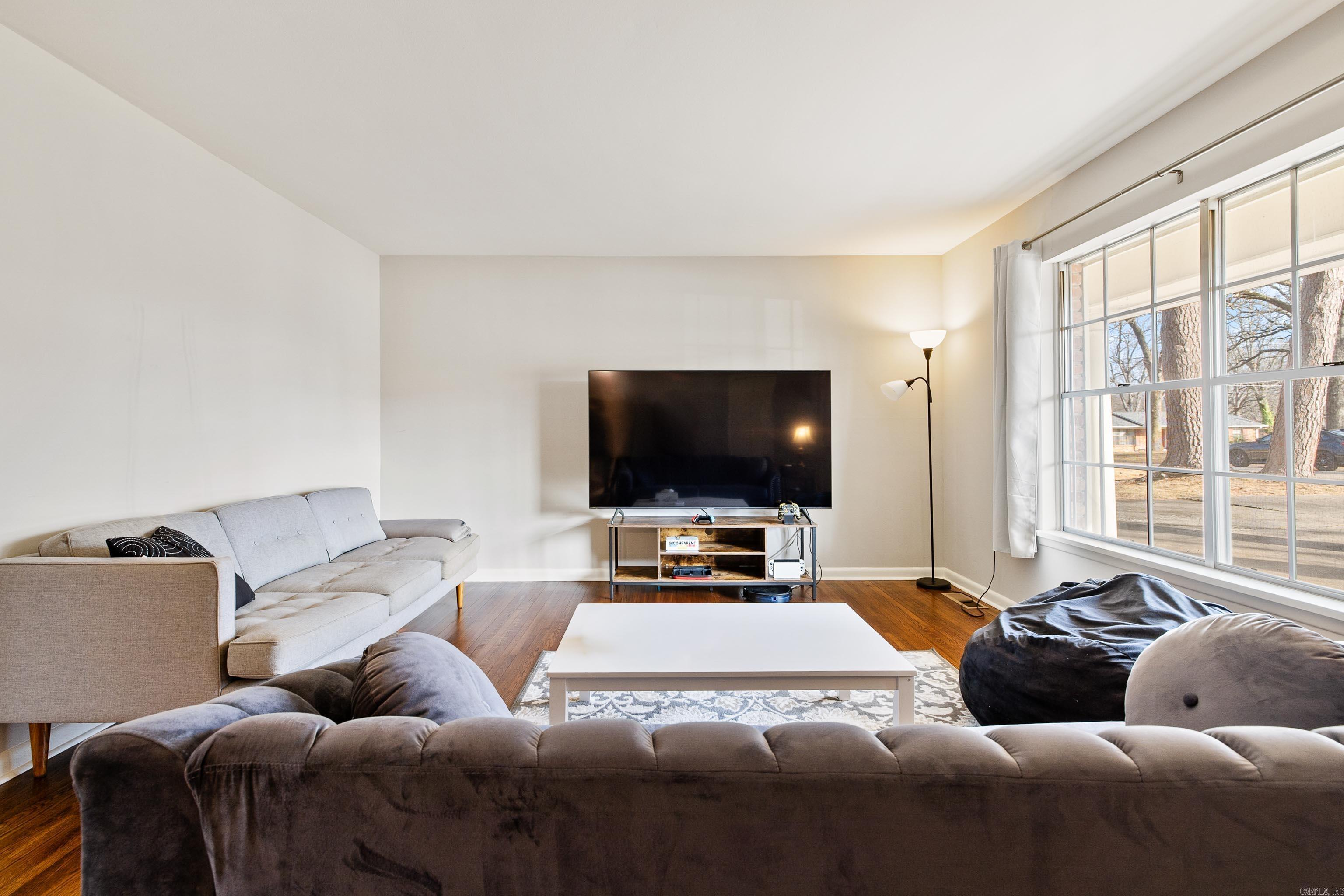 PIKE VIEW - Residential