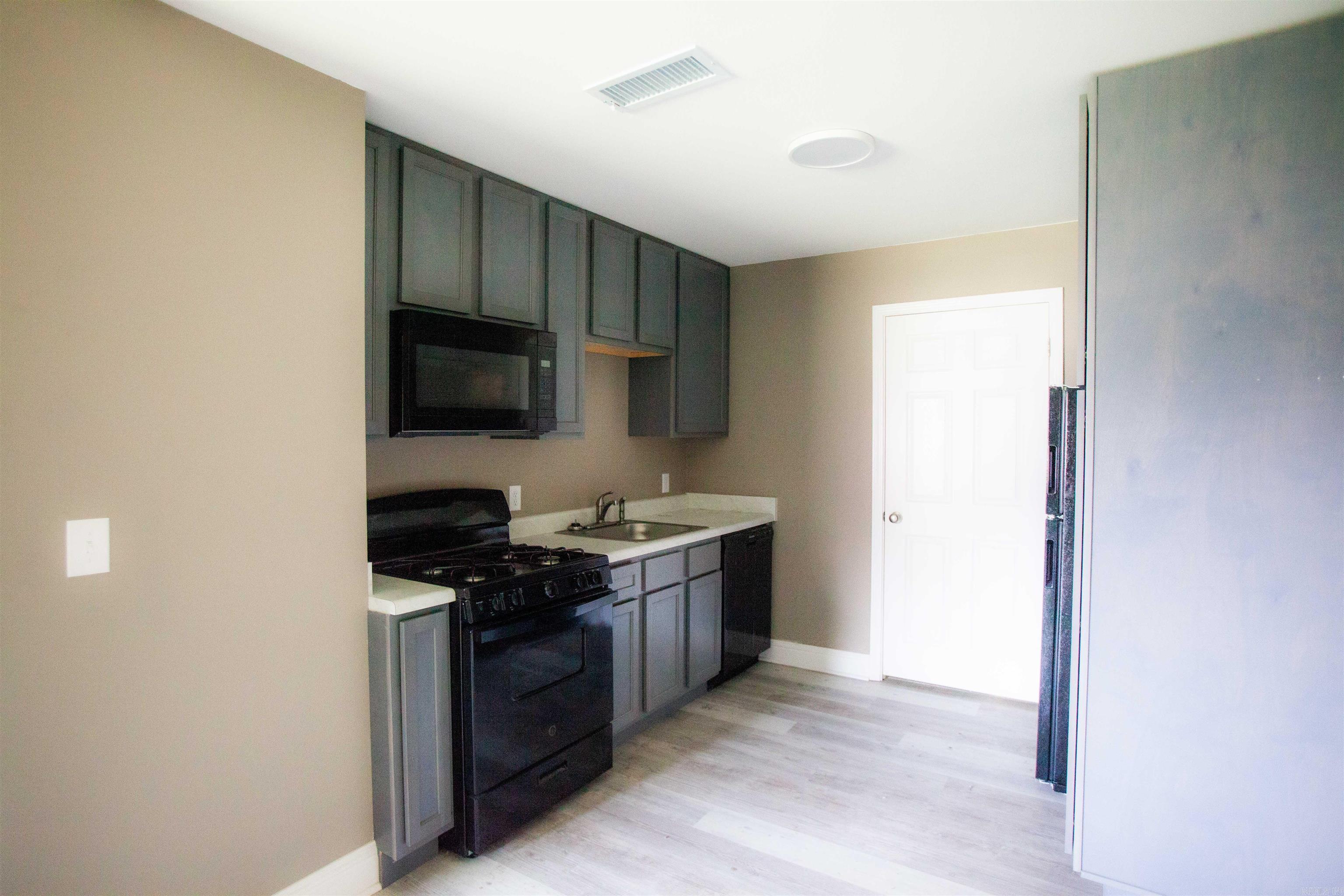 Duprees East Jack - Residential Lease