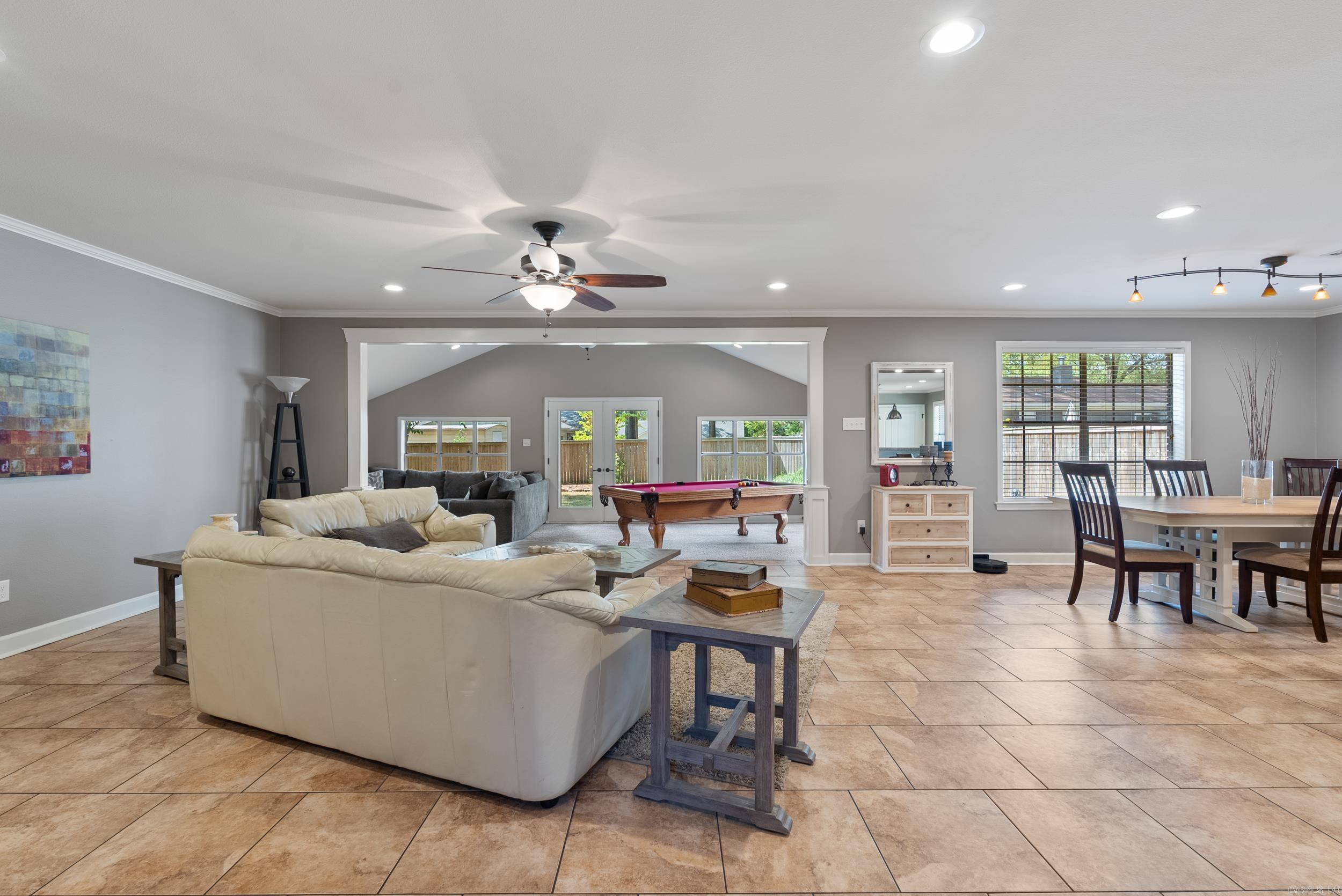 OAK FORREST - Residential