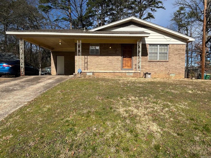 The perfect location in the heart of WLR! Close to shopping, restaurants, and the interstate for fast commutes.  Move in condition and perfect for the first time buyer in tough price range! This is a must see!