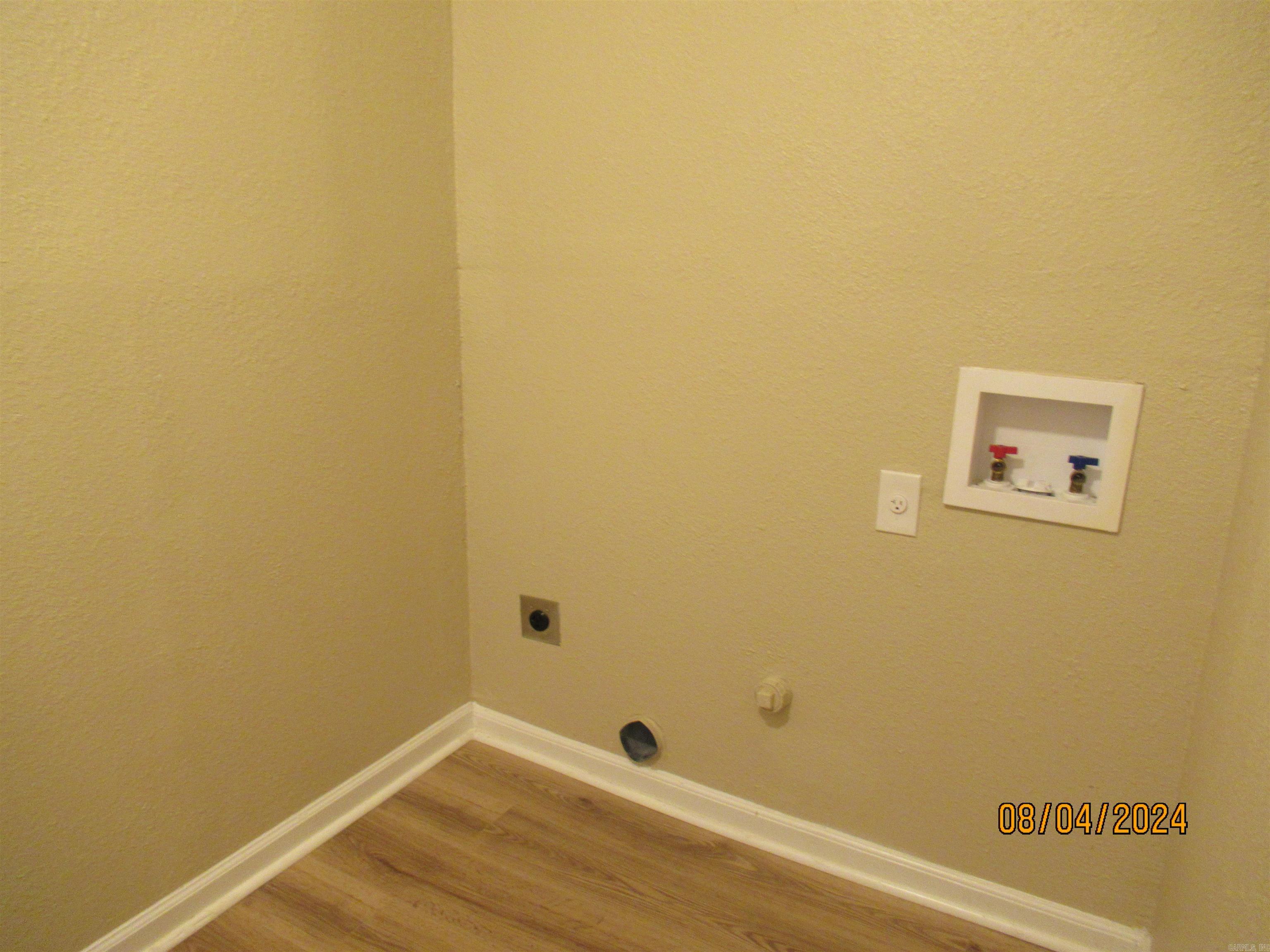 ARNOLD HIGHLAND AC - Residential