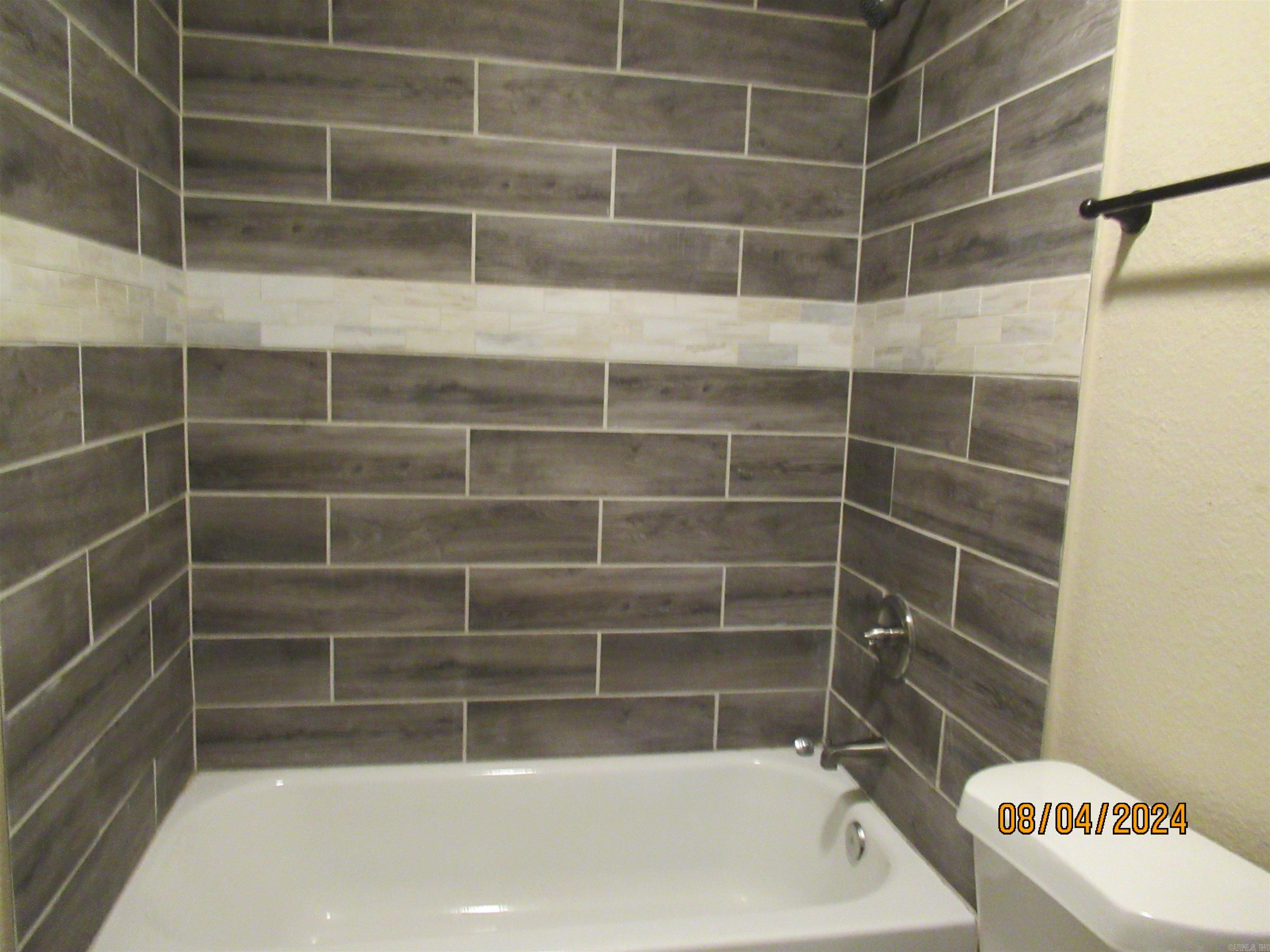 ARNOLD HIGHLAND AC - Residential