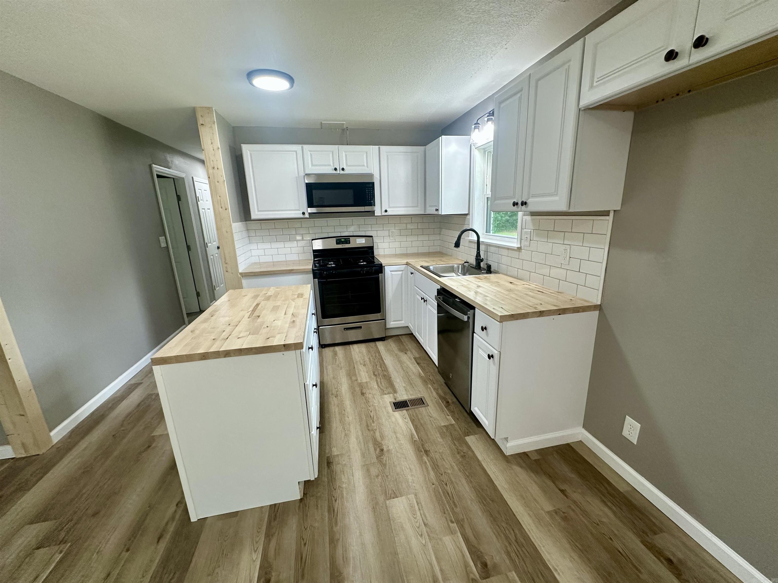 PINE PARK - Residential