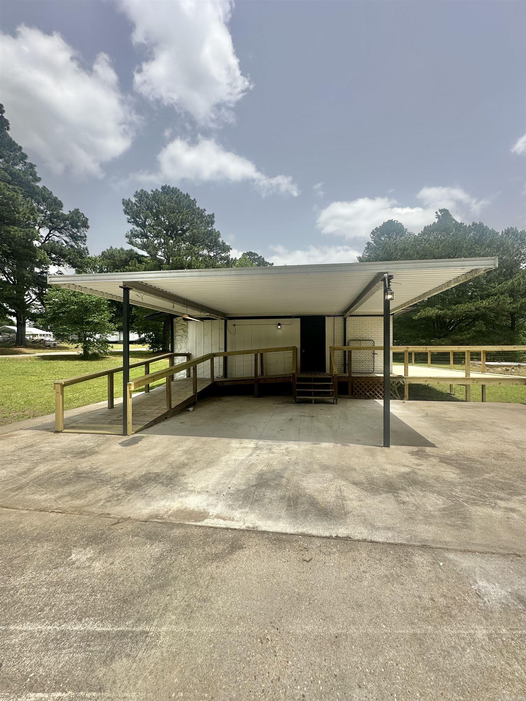 PINE PARK - Residential