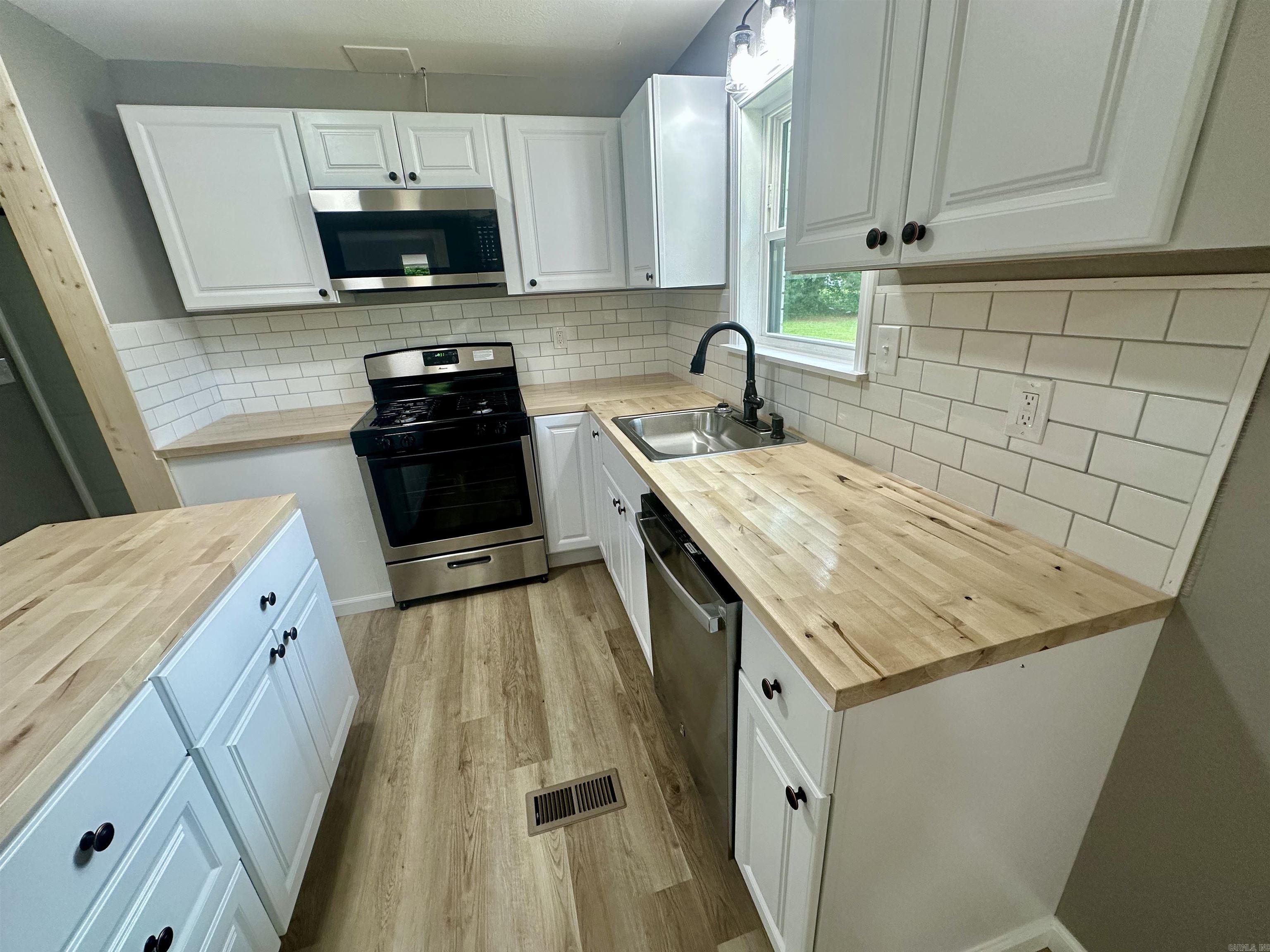 PINE PARK - Residential