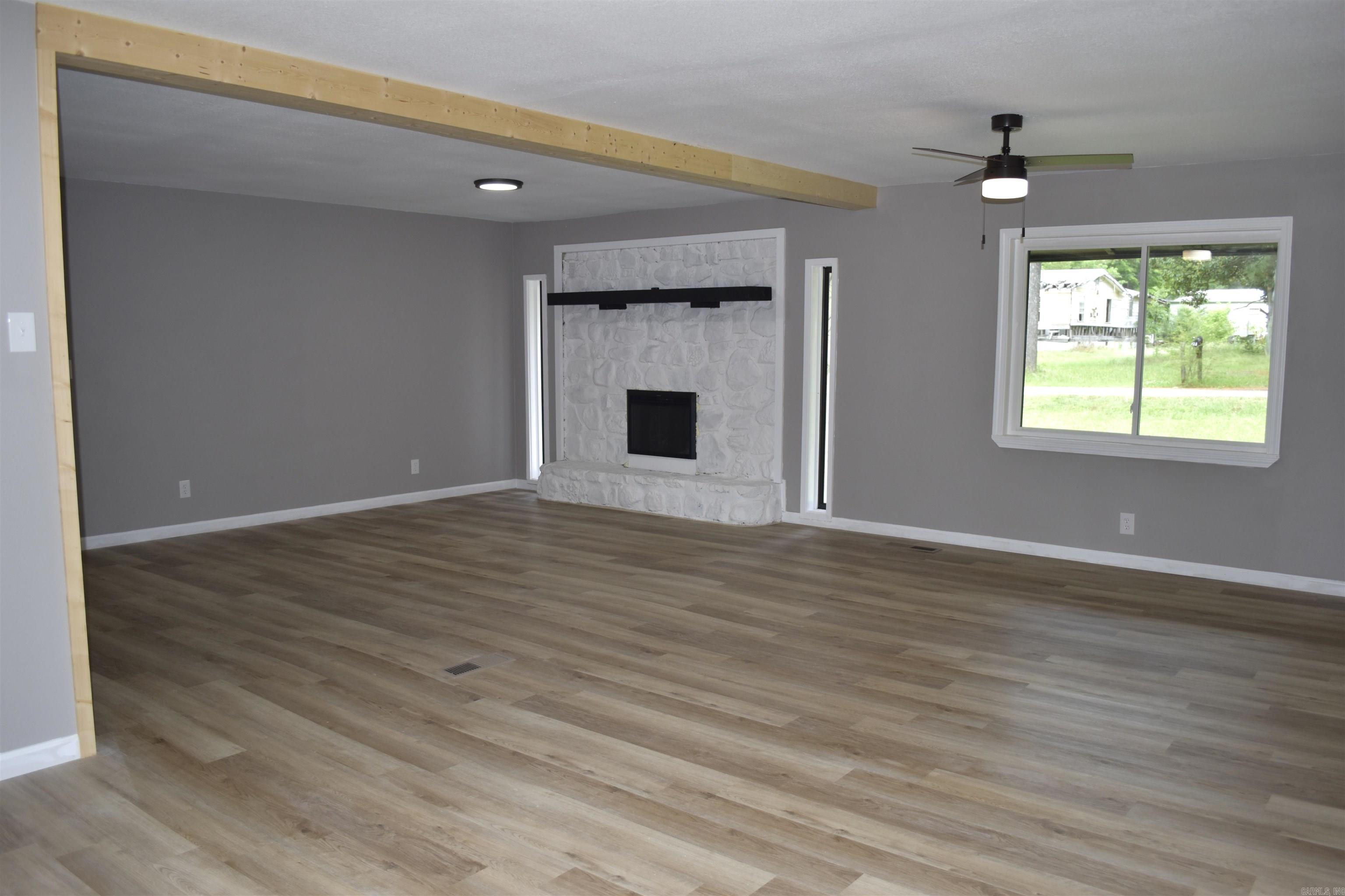 PINE PARK - Residential