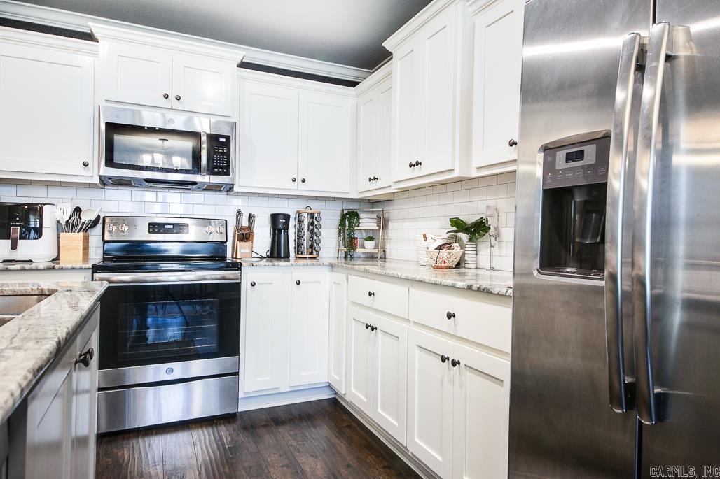 CROSS CREEK - Residential