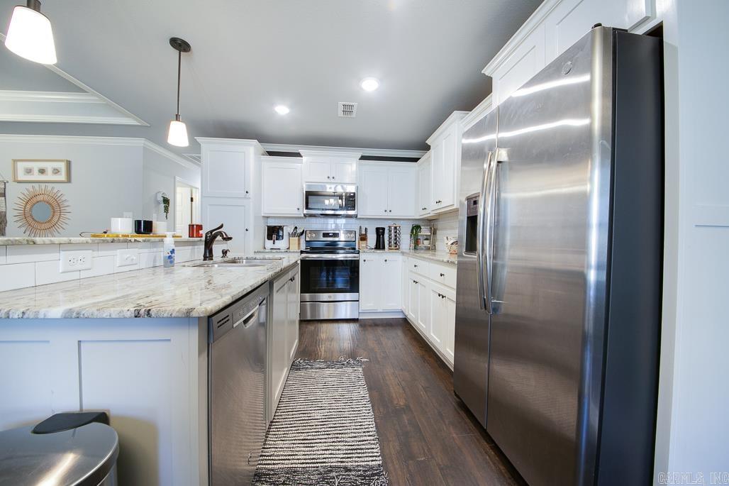 CROSS CREEK - Residential