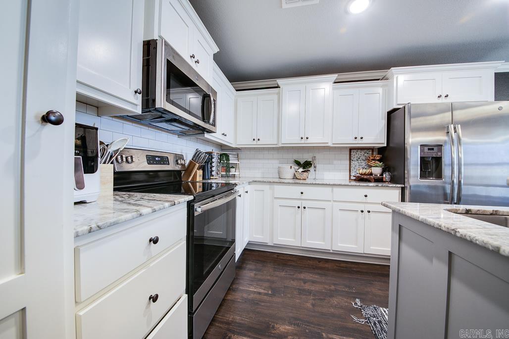 CROSS CREEK - Residential