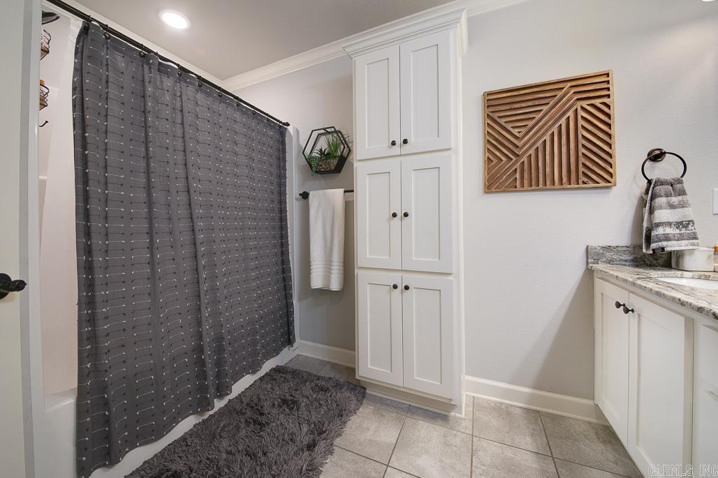 CROSS CREEK - Residential