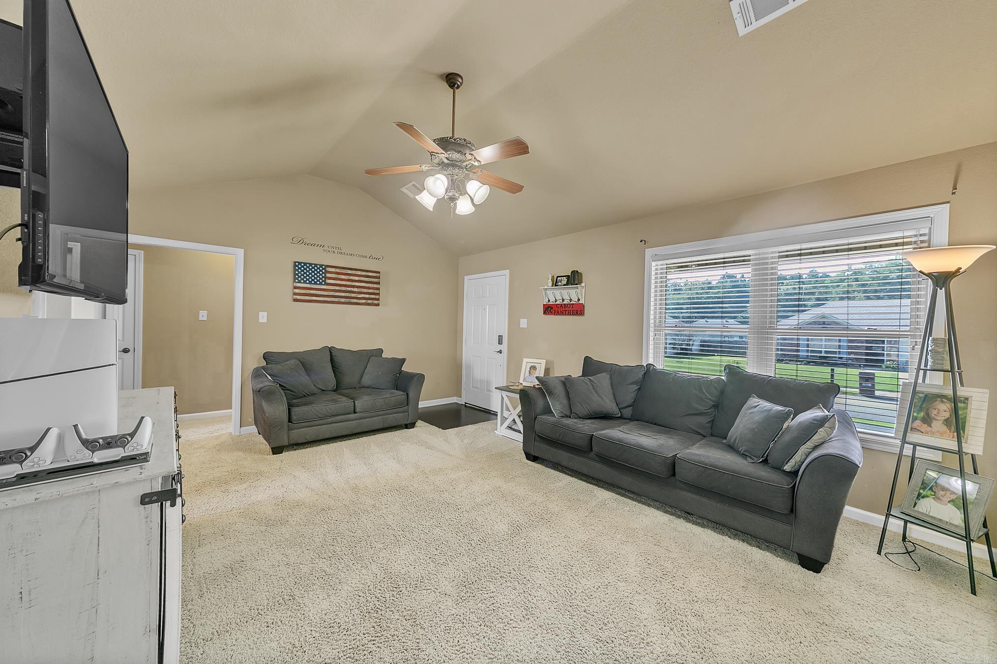 CROSS CREEK - Residential