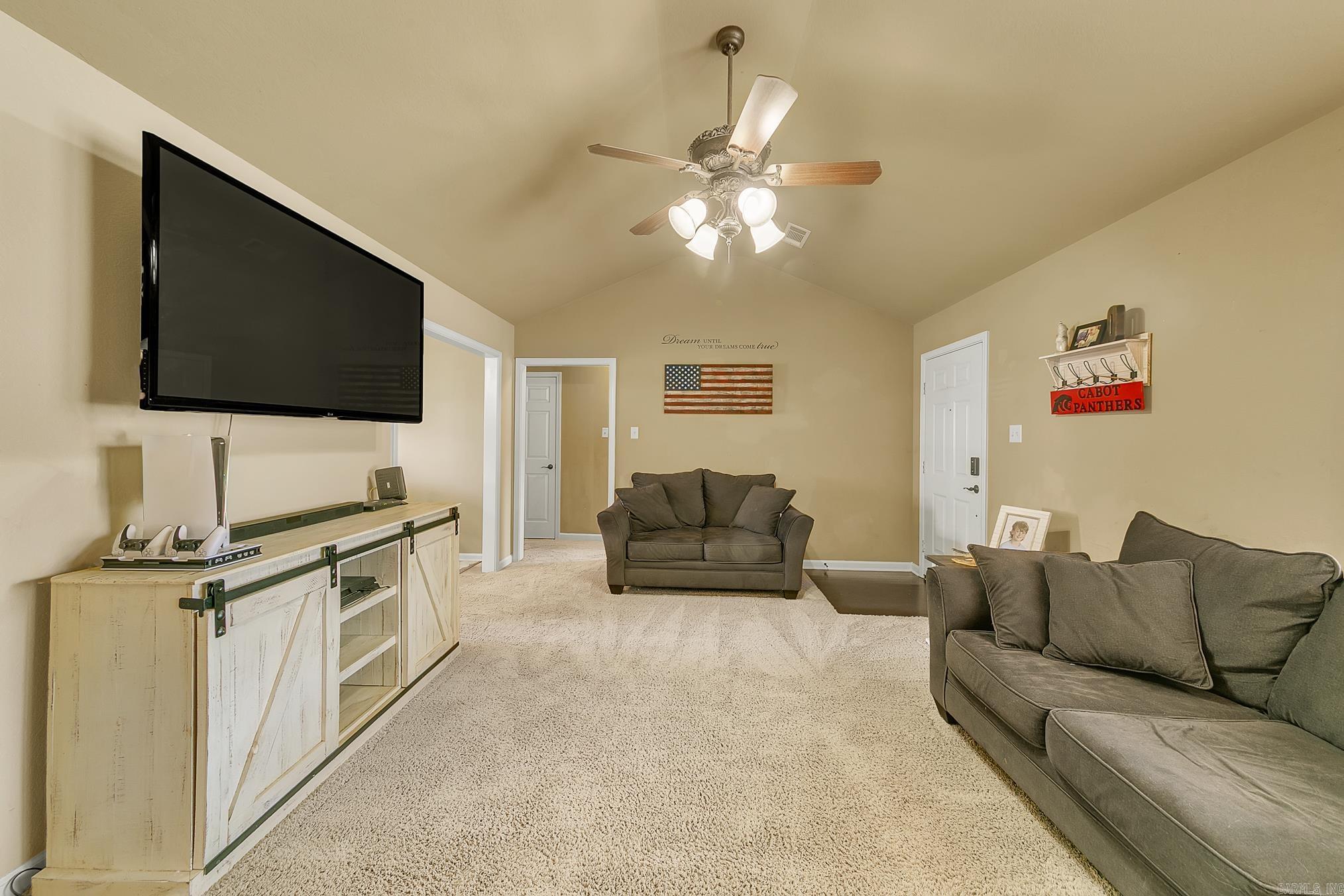 CROSS CREEK - Residential