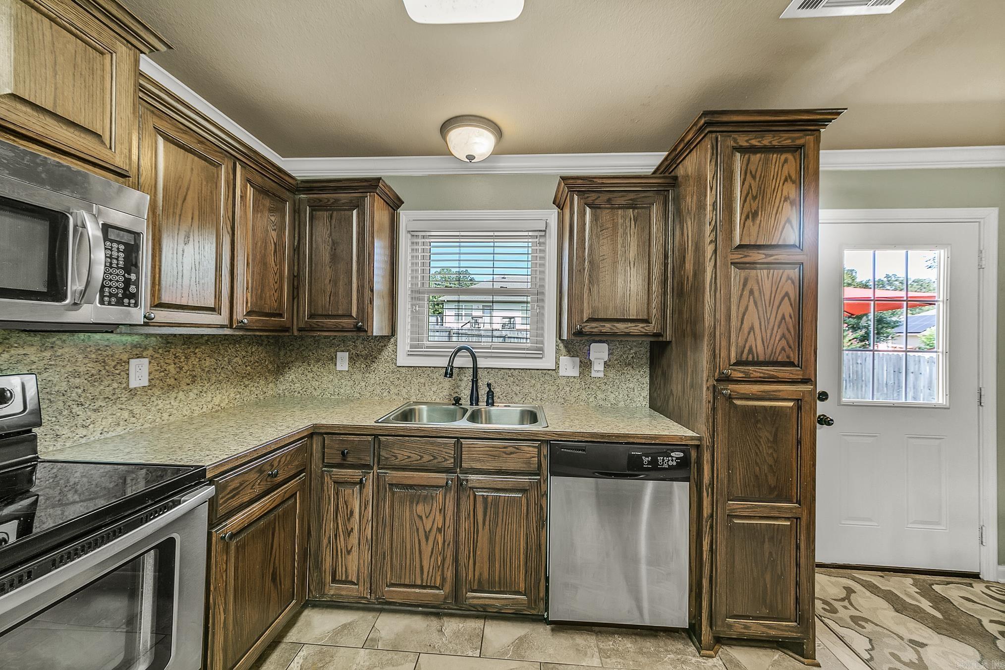CROSS CREEK - Residential