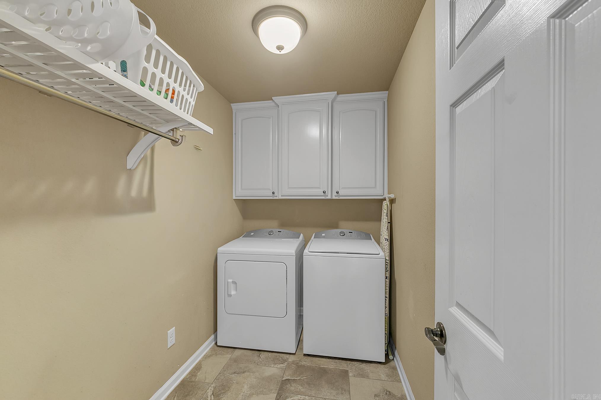 CROSS CREEK - Residential