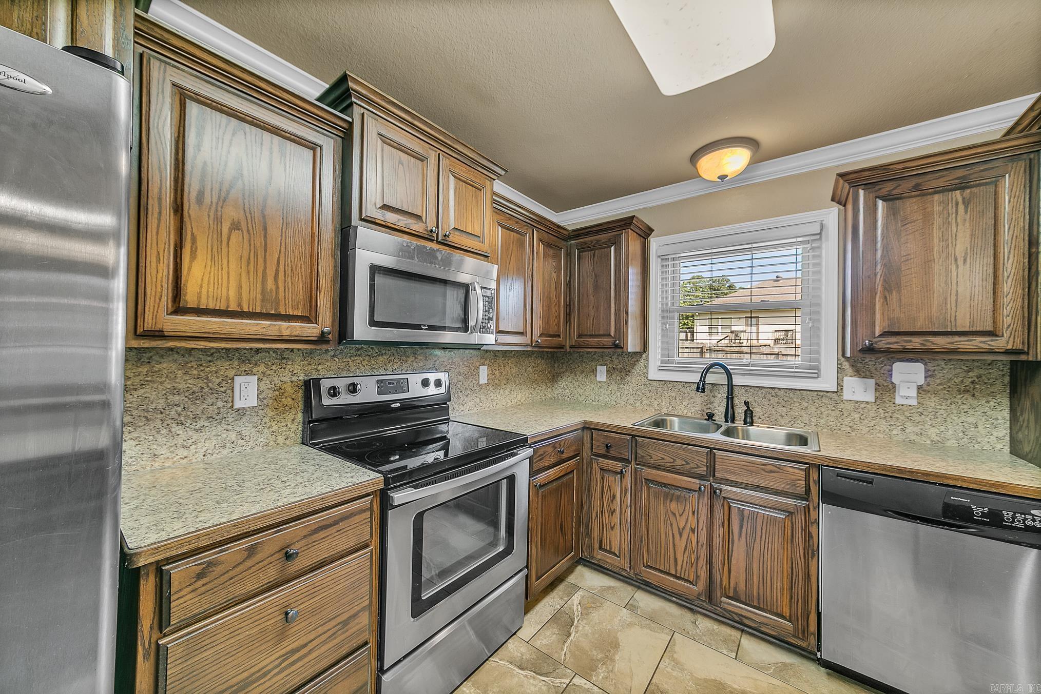 CROSS CREEK - Residential
