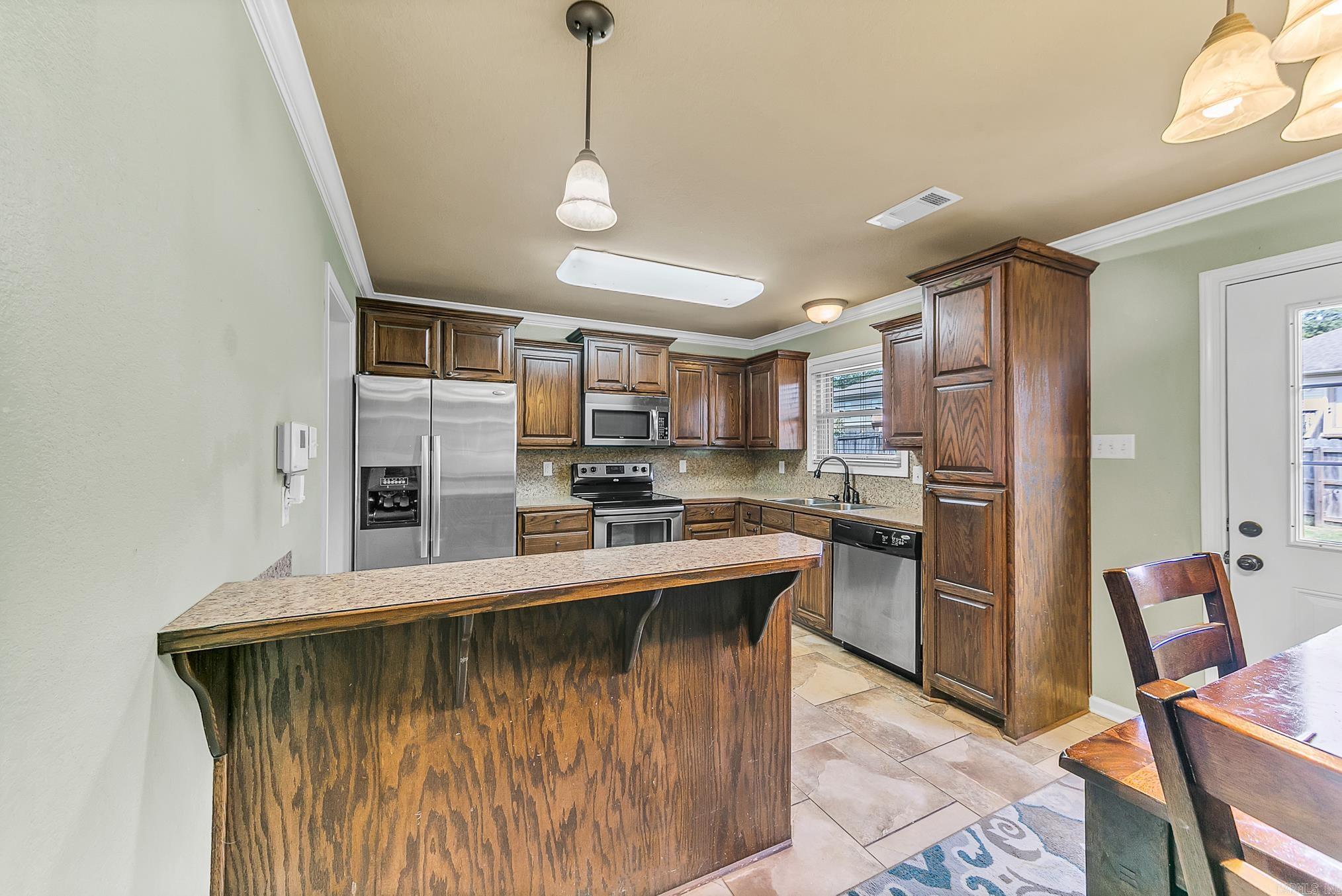 CROSS CREEK - Residential