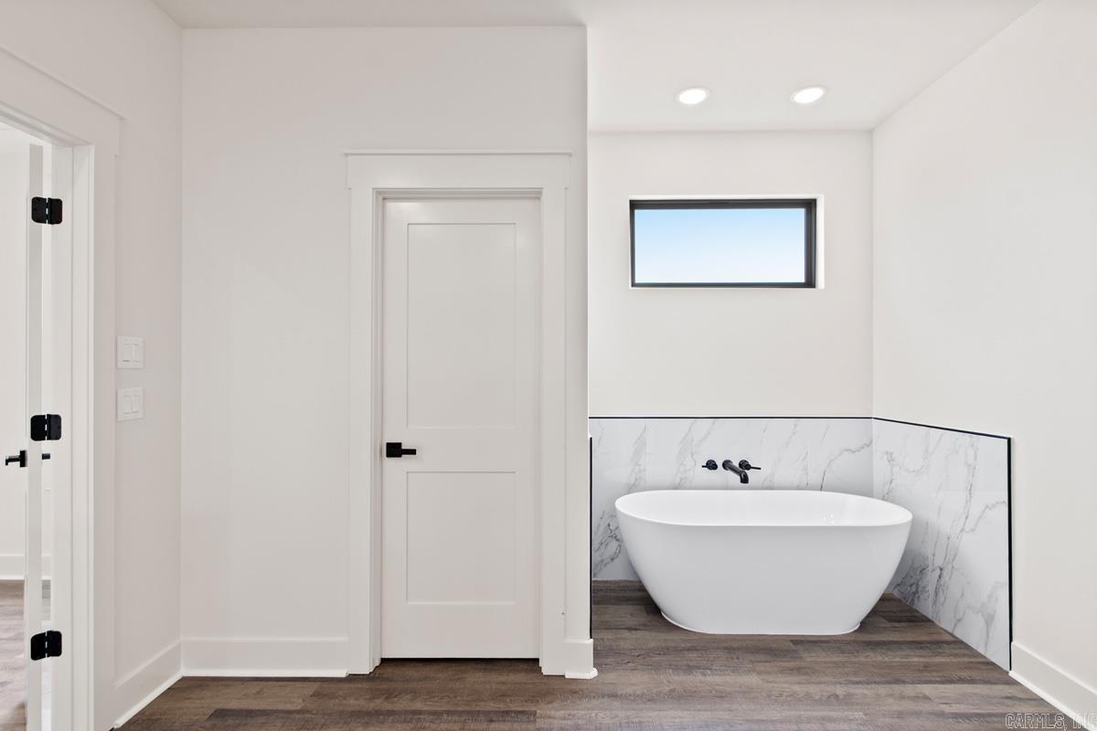 COUNTRY CLUB OF AR-QUARTERS ADDN - Residential