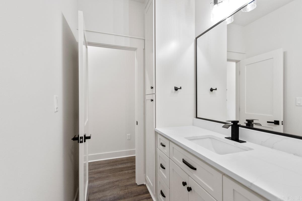 COUNTRY CLUB OF AR-QUARTERS ADDN - Residential