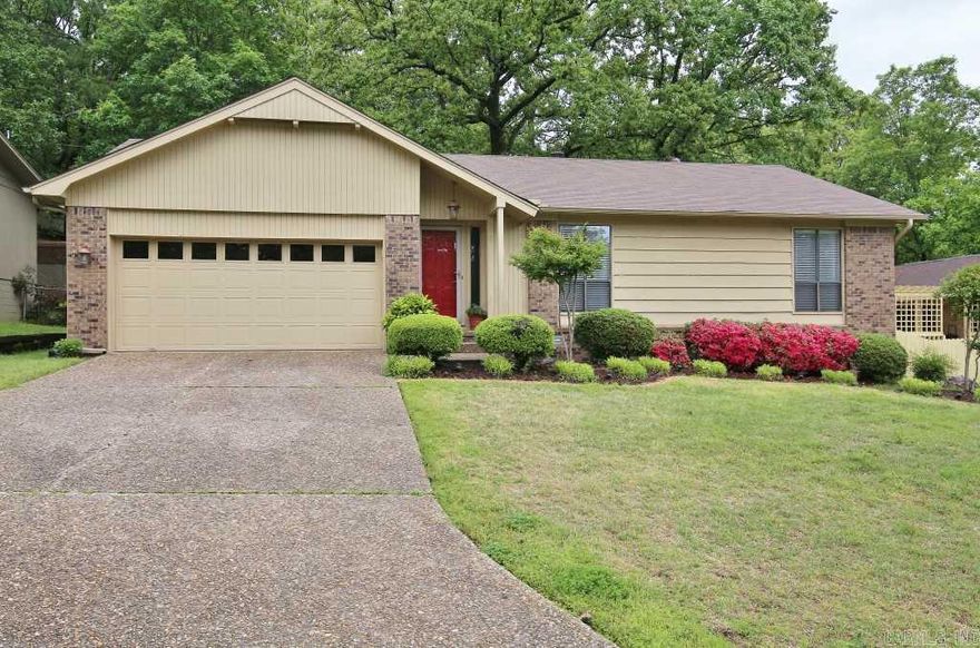 Adorable one level home on a level lot with a 2 car garage. Large eat in kitchen, large great room with built ins and FP with gas logs. Full hallway bath and full bath in master with walk in shower. Backyard is beautifully cared for with great deck and 6' wood privacy fence! Carpet and roof new in 2015. Comes with blinds/window treatments, refrigerator, washer and dryer! This one won't last long! Move right in!